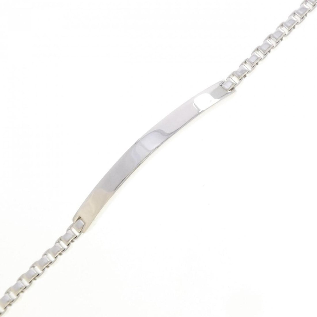 Tiffany Venetian Link I.D Bracelet: --- Catalog ---Category: SizeLength: 18.5cm / 7.28''Category: DesignType: Charm braceletGender: WomenMaterial: Silver 925Category: GeneralBrand: Tiffany--- Item List ---Section: ConditionRanking: Rank