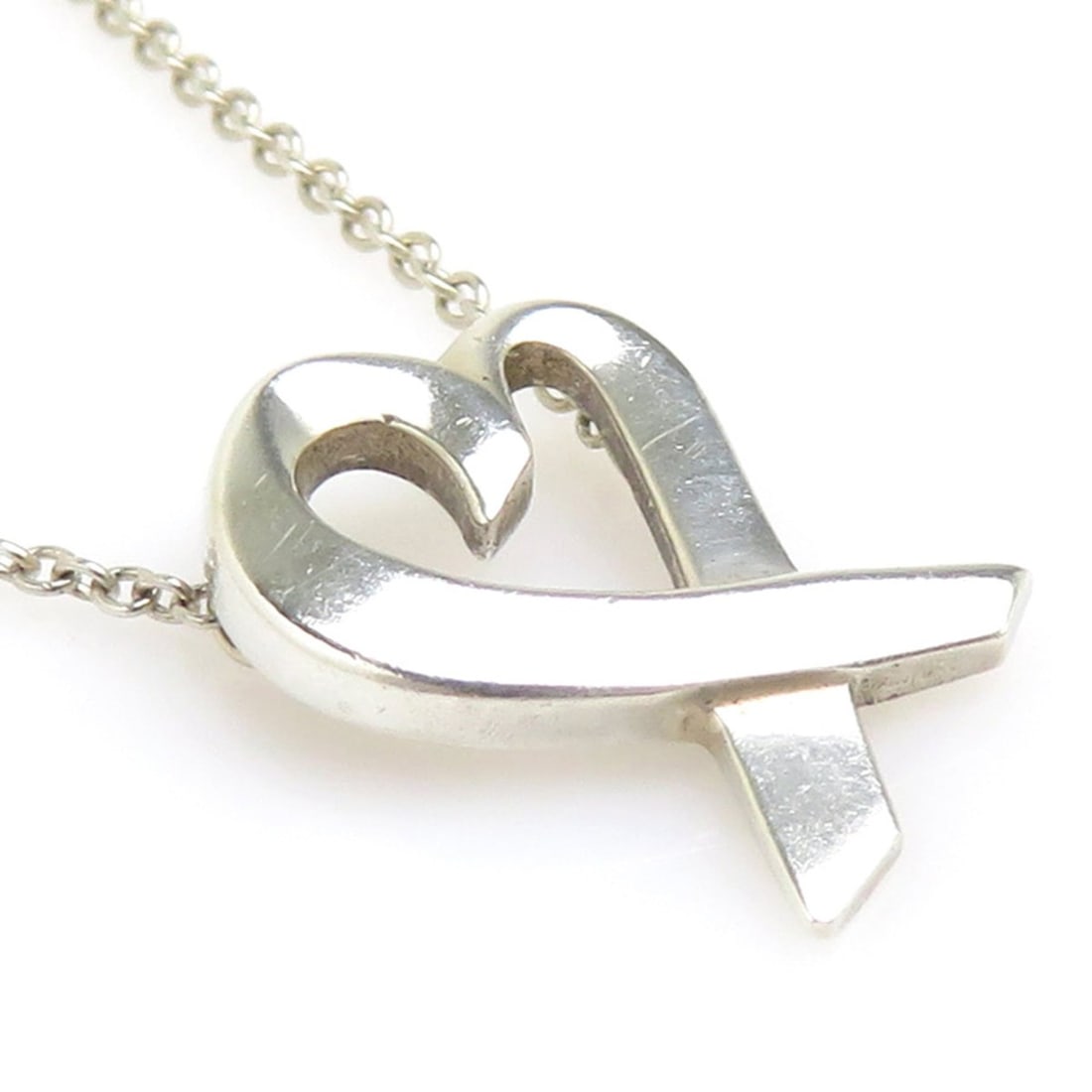 Tiffany & Co. Loving Heart Necklace, Sterling Silver 925, Women's, r11316a: --- Catalog ---Category: SizePendant Size: 15mm x 10mm / 0.59'' x 0.39''Neck Circumference: 41.5 cm / 16.33''Category: DesignColor: SilverGender: WomenMaterial: Silver 925Necklace Type: NecklaceCatego