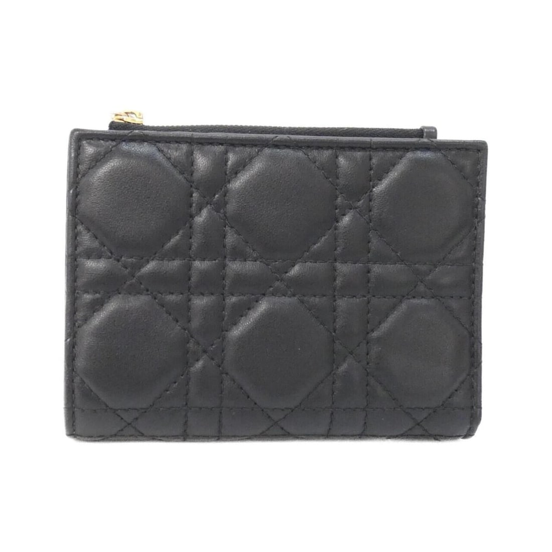 Christian Dior LADY DIOR DHALIA Wallet S6037ONMJ: --- Catalog ---Category: SizeSize (HxWxD): 9cm x 12cm x 2.5cm / 3.54'' x 4.72'' x 0.98''Category: DesignType: Wallet (bi-fold)Color: BlackGender: WomenMaterial: Leather Leather/Fur Type: