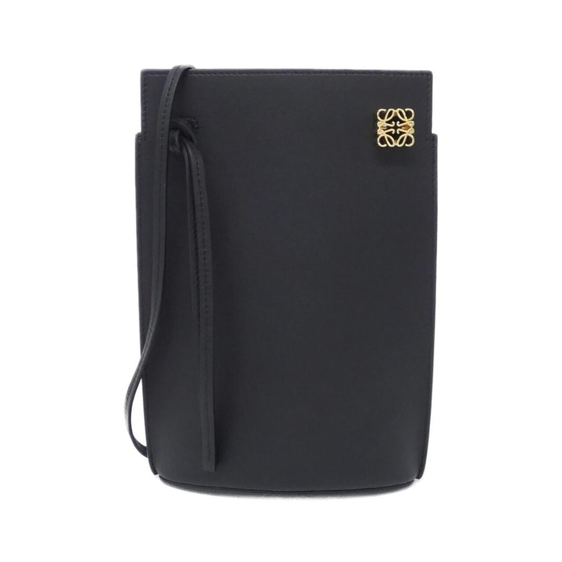 Loewe Dice Pocket C630R12X01 Shoulder Bag: --- Catalog ---Category: SizeSize (HxWxD): 20cm x 13cm x 4cm / 7.87'' x 5.11'' x 1.57''Category: DesignType: Shoulder bagColor: BlackGender: Women,MenMaterial: Leather Leather/Fur Type: CalfskinCatego
