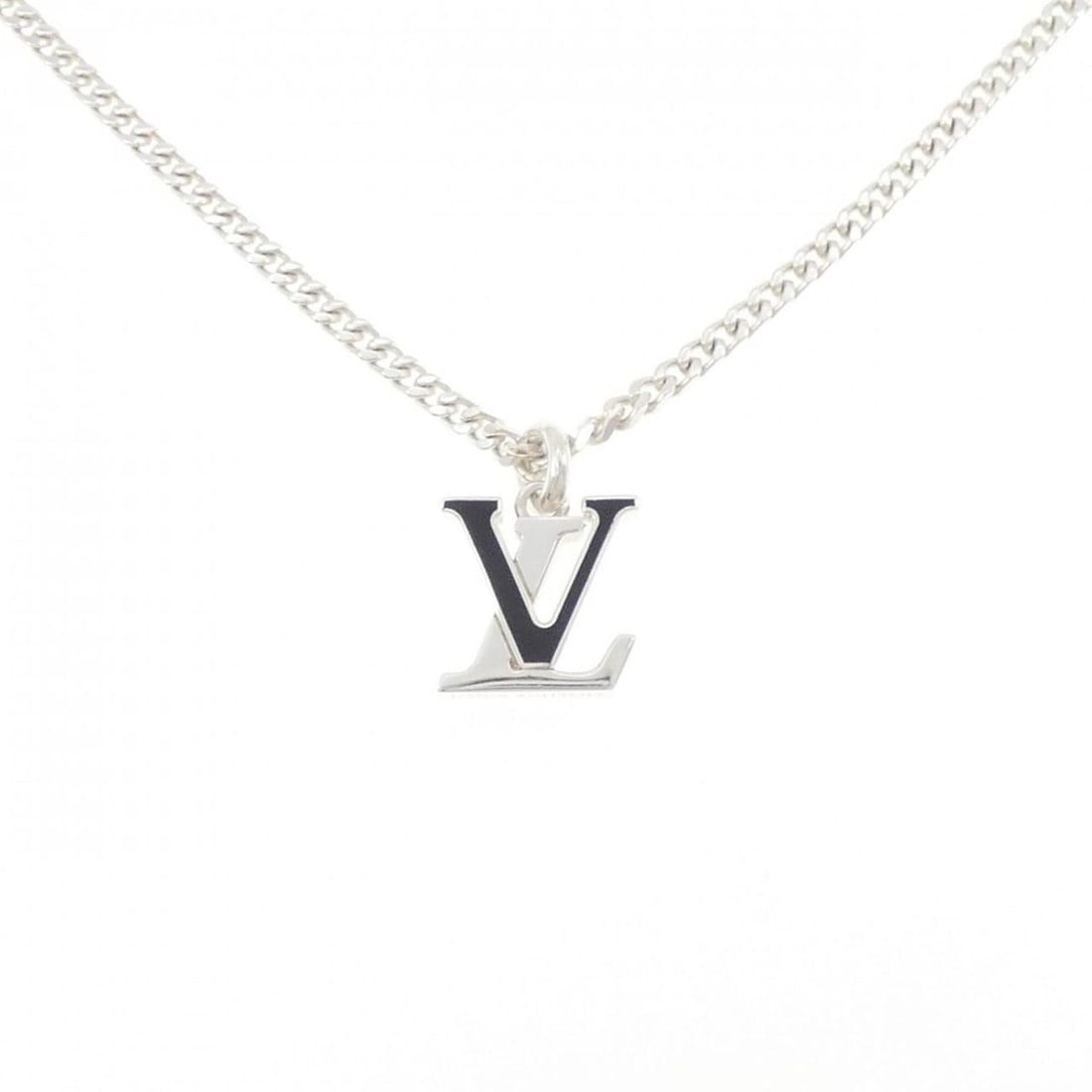 Louis Vuitton resin necklace: --- Catalog ---Category: SizePendant Size: 22.8mm x 16.2mm / 0.89'' x 0.63''Neck Circumference: 45 cm - 54 cm / 17.71'' - 21.25''Category: DesignGender: WomenMaterial: Silver 925Pendant Type: