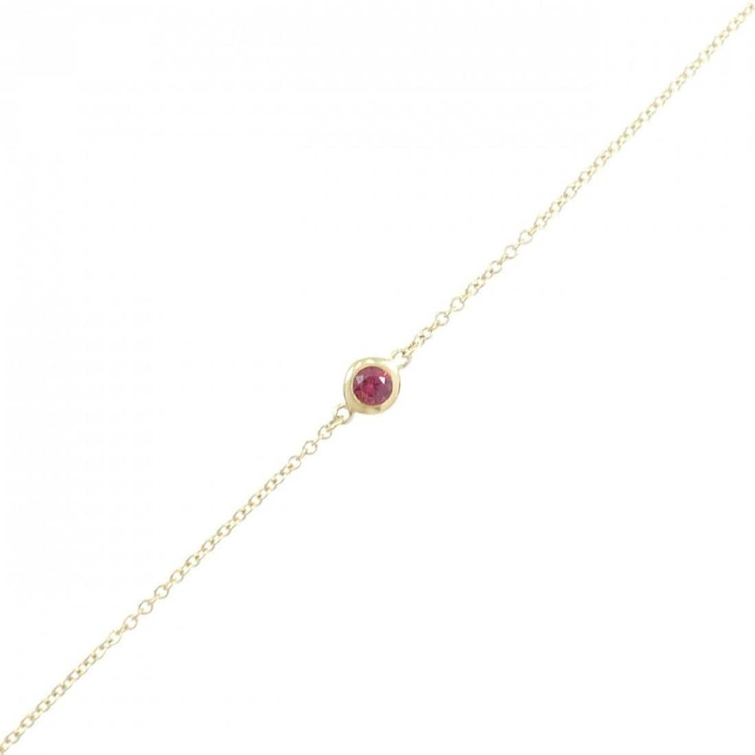 Tiffany & Co. By the Yard Bracelet: --- Catalog ---Category: SizeLength: 15cm / 5.9''Category: DesignType: Charm braceletStone: RubyGender: WomenMaterial: Yellow gold (18K)Category: GeneralMPN: 62632852Brand: Tiffany--- Item List