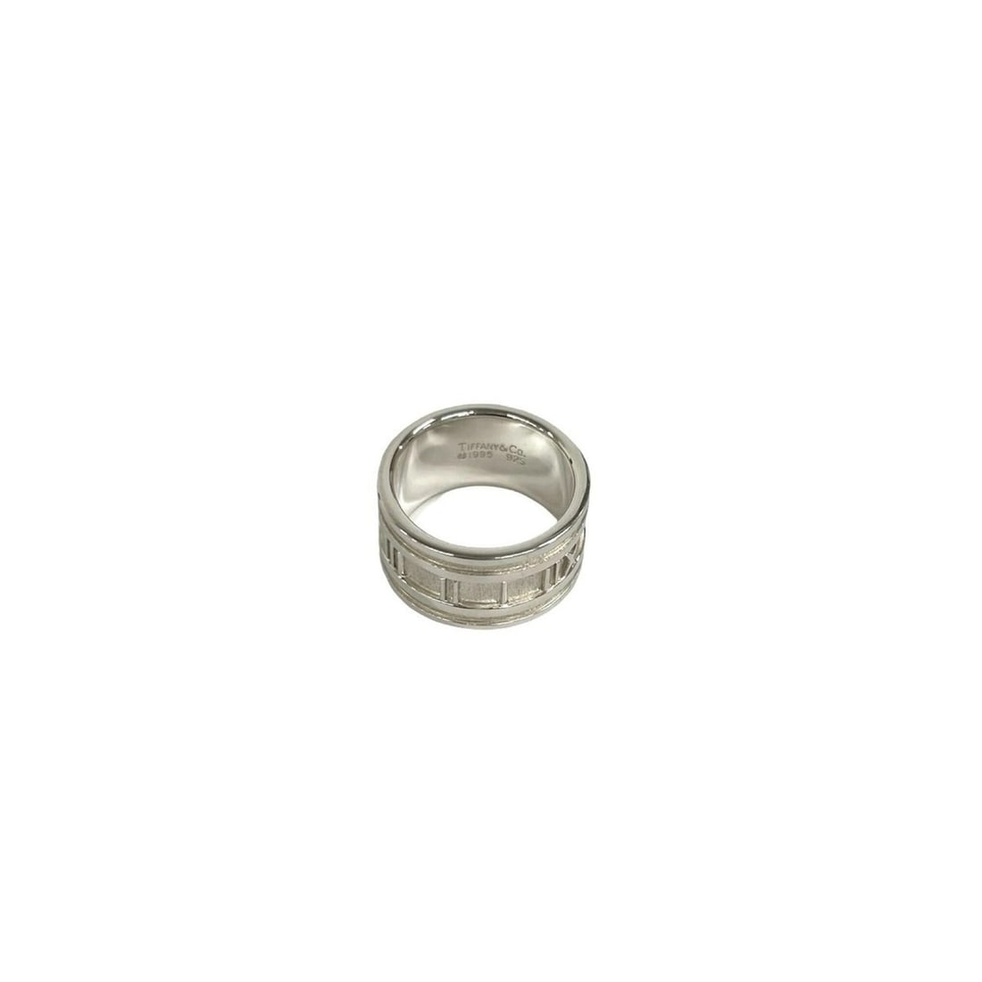 TIFFANY&Co. Tiffany Vintage Wide Atlas Ring, Sterling Silver 925, Accessory, 89266: --- Catalog ---Category: SizeJP Size: 17US Size: 8.5Category: DesignType: Band ringColor: SilverGender: WomenMaterial: Silver 925Category: GeneralBrand: Tiffany--- Item List ---Section: ConditionRanki