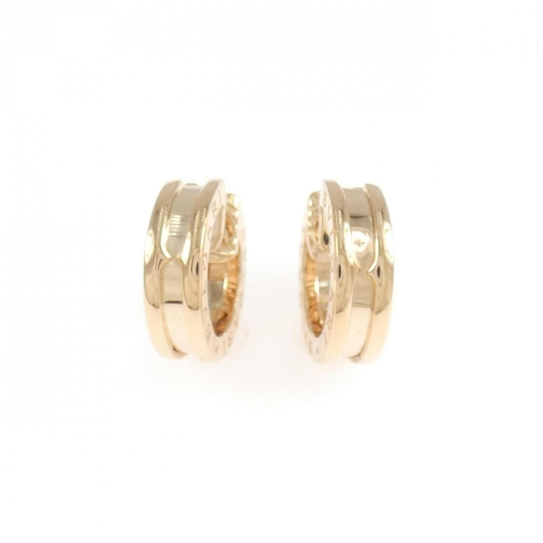 Bvlgari B.zero1 Earrings: --- Catalog ---Category: SizeSize (HxWxD): 14.20mm x 4.50mm / 0.56'' x 0.18''Category: DesignType: Half hoop earringsColor: Pink goldGender: WomenMaterial: Pink gold (18K)Category: GeneralMPN: 345506