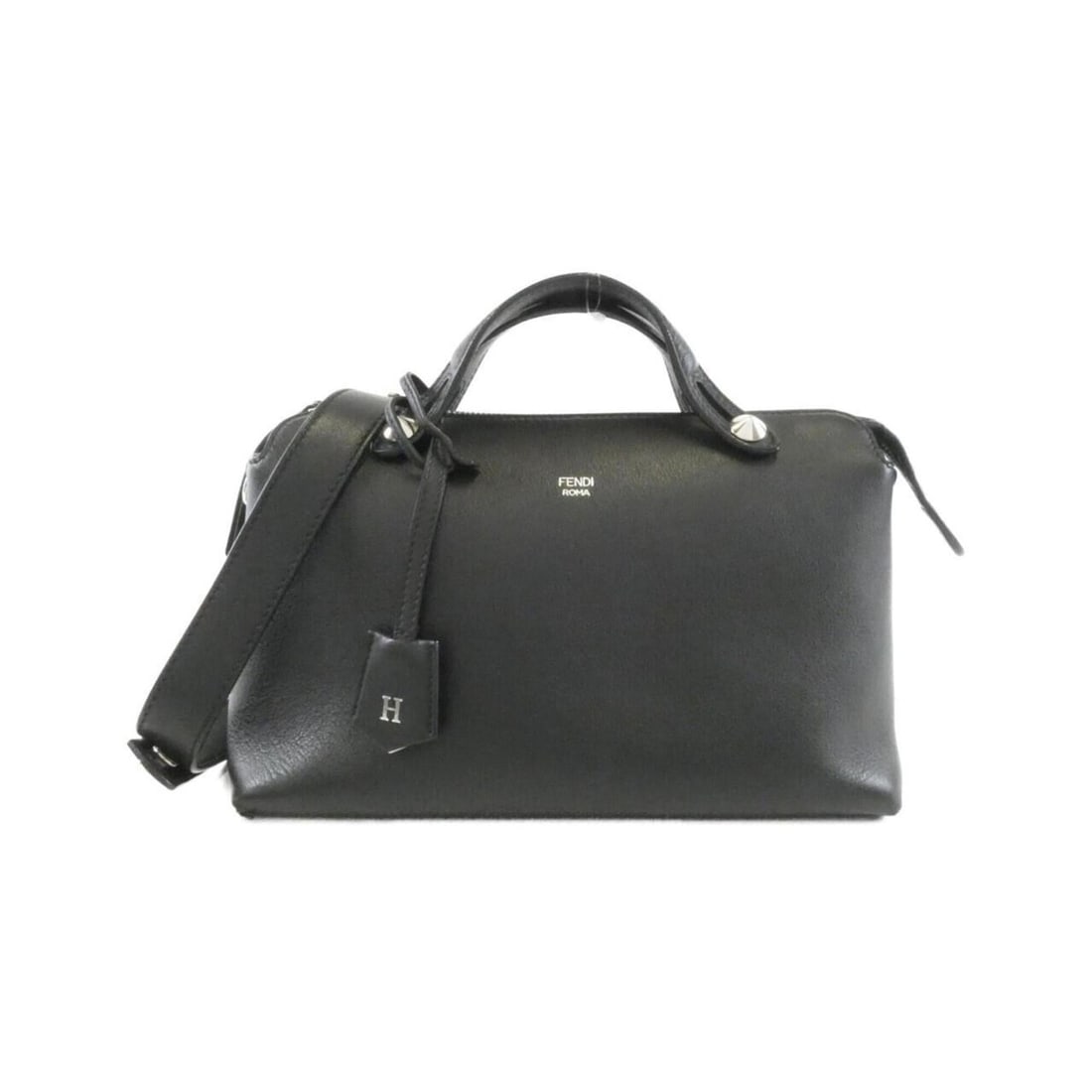 Fendi By The Way 8BL124 1D5 Handbag: --- Catalog ---Category: SizeSize (HxWxD): 17cm x 27cm x 12cm / 6.69'' x 10.62'' x 4.72''Category: DesignType: HandbagColor: BlackGender: WomenClosure: StrapMaterial: Leather Leather/Fur Type: