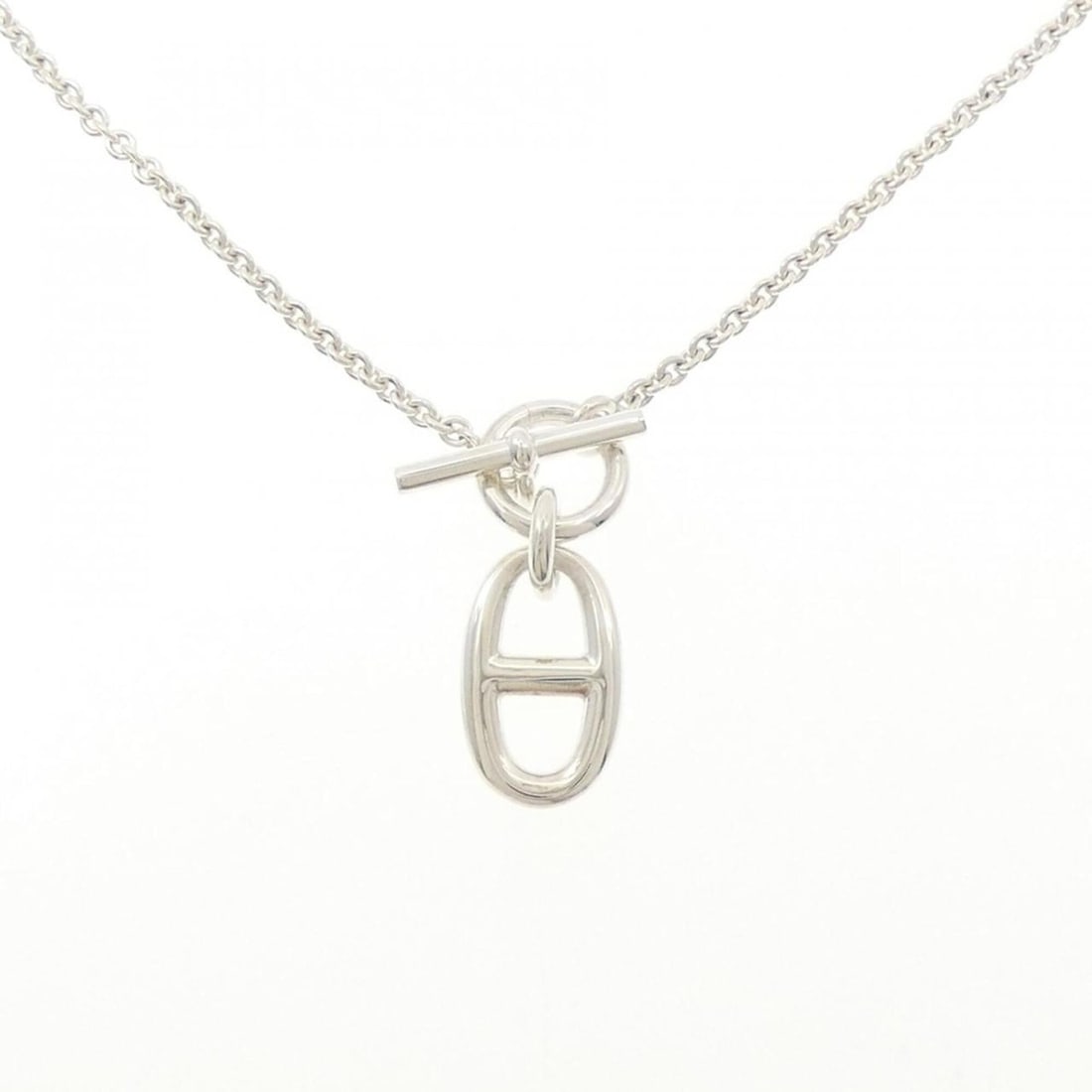 Hermes Hermès Chaine d'Ancre Necklace: --- Catalog ---Category: SizePendant Size: 29.8mm x 11.3mm / 1.17'' x 0.44''Neck Circumference: 41 cm / 16.14''Category: DesignColor: SilverGender: WomenMaterial: Silver 925Pendant Type: PendantNeckla