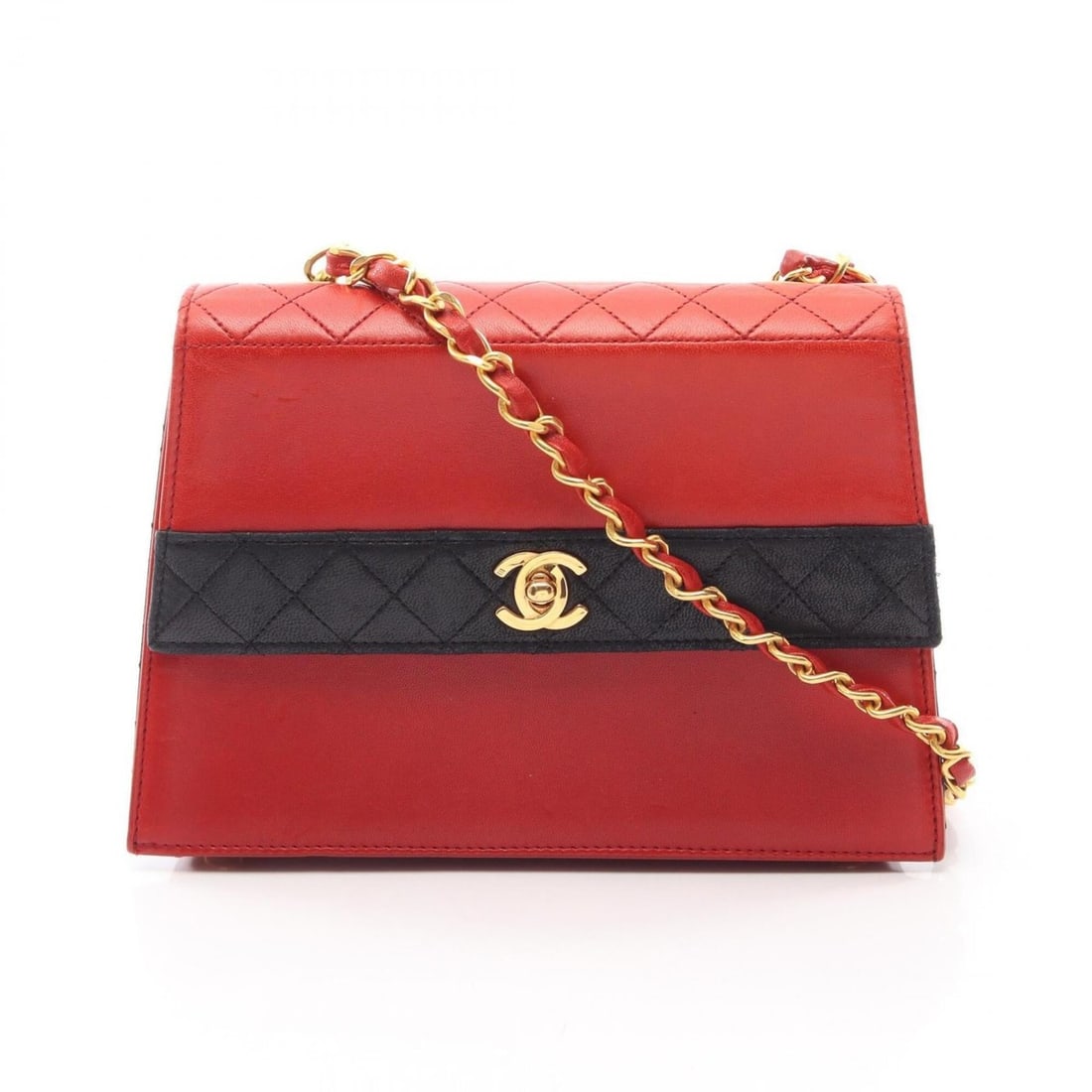 Chanel Matelassé Shoulder Bag/Handbag, Lambskin Leather, Women's, Red/Black: --- Catalog ---Category: SizeSize (HxWxD): 14cm x 21cm x 6.5cm / 5.51'' x 8.26'' x 2.55''Category: DesignType: Handbag, Shoulder bagColor: Black, Red colorGender: WomenMaterial: Leather Leather/Fur Ty