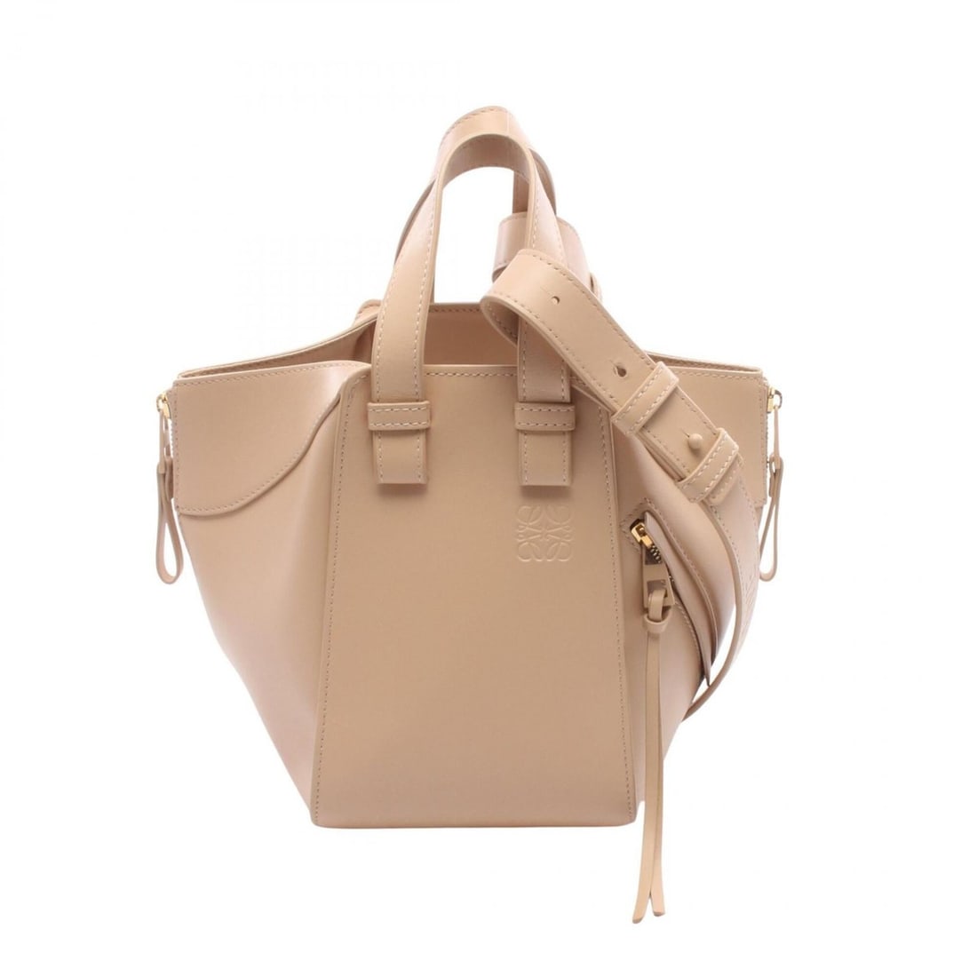 Loewe Hammock Handbag, Compact 2-Way Leather, Women's, Beige, A538H13X10: --- Catalog ---Category: SizeSize (HxWxD): 20cm x 14cm x 18cm / 7.87'' x 5.51'' x 7.08''Category: DesignType: HandbagColor: BeigeGender: WomenMaterial: Leather Category: GeneralMPN: A538H13X10Brand: L
