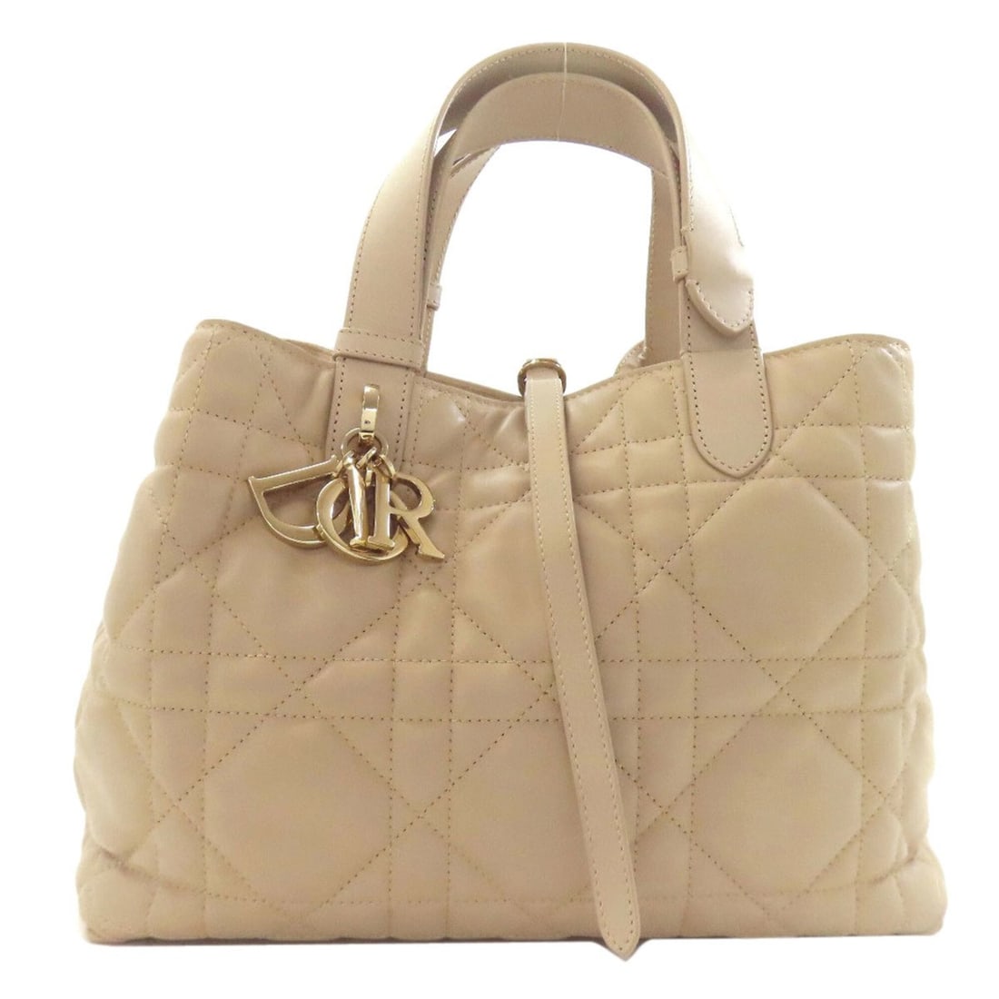 Christian Dior Toujours Macro Cannage Handbag, Calfskin, Women's: --- Catalog ---Category: SizeSize (HxWxD): 19.5cm x 28.5cm x 16cm / 7.67'' x 11.22'' x 6.29''Handle Length: 27cm / 10.62''Category: DesignType: HandbagColor: BeigeGender: WomenClosure: BeltMaterial: L