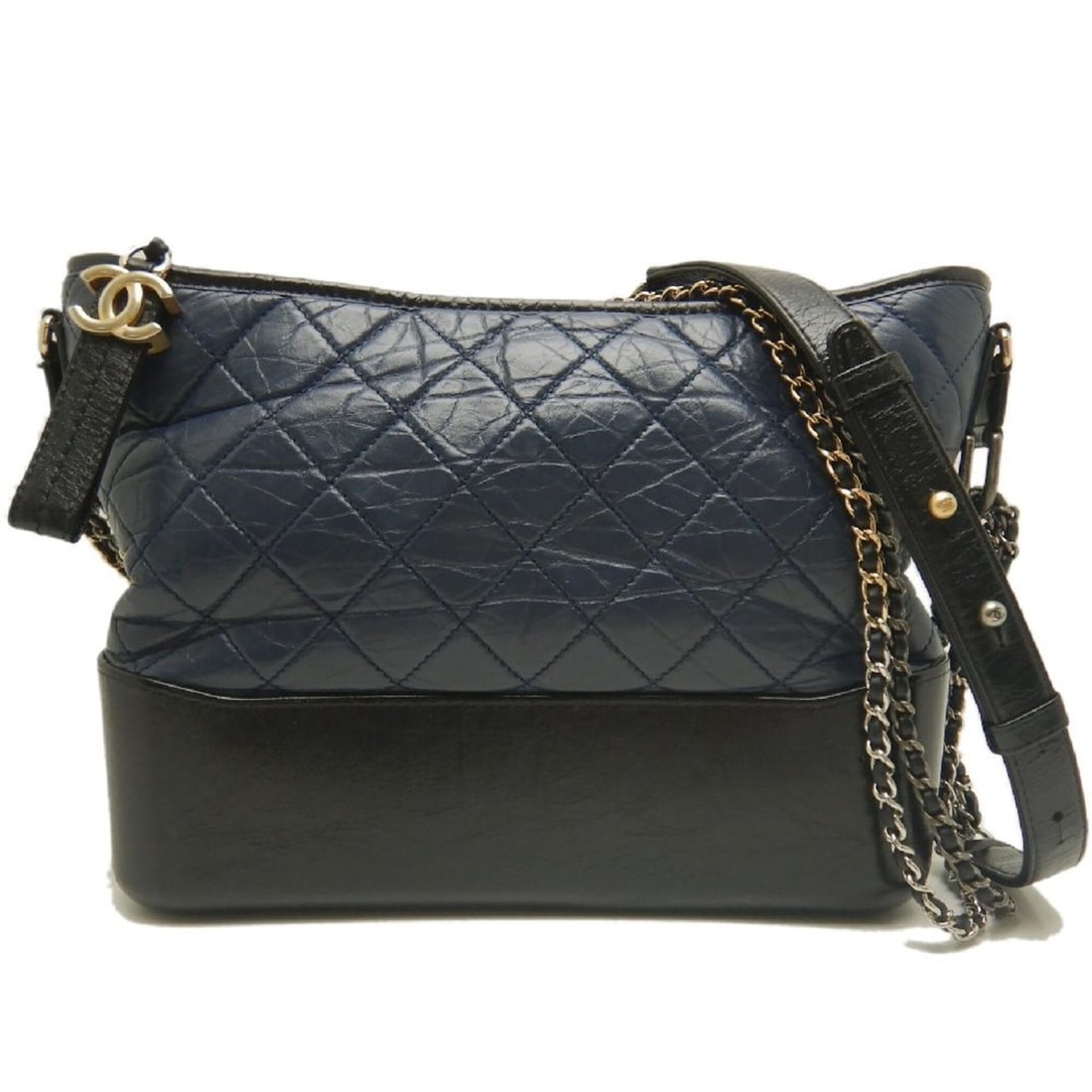 CHANEL Gabrielle de Chanel A93824 Shoulder Bag, Calfskin, Navy/Black, Women's, 253952: --- Catalog ---Category: SizeSize (HxWxD): 22cm x 28cm x 10cm / 8.66'' x 11.02'' x 3.93''Category: DesignType: Shoulder bagColor: Black, NavyGender: WomenMaterial: Leather Category: GeneralBrand: Chan