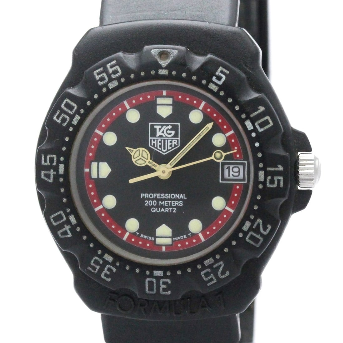 TAG HEUER Formula 1 Quartz Steel Rubber Mid Size Watch 383.513: --- Catalog ---Category: SizeCase Diameter: 34mm / 1.34''Category: DesignType: WristwatchStyle: SportGender: BoysColor (Dial): BlackMaterial (Band): RubberMaterial (Case): Rubber, Stainless steelCateg