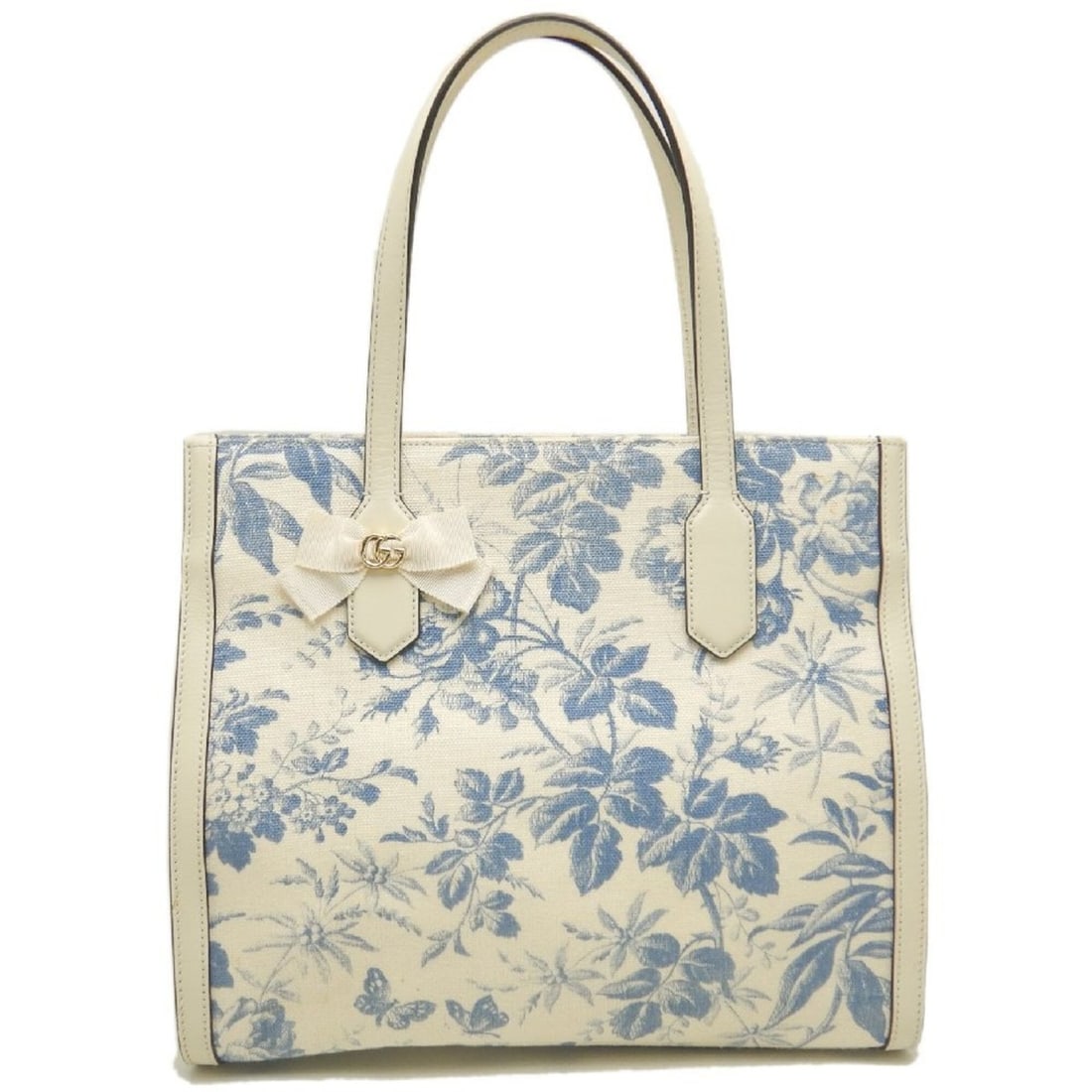 GUCCI Herbarium GG Ribbon Tote Bag 432684 Canvas Blue Ivory Women's 253995: --- Catalog ---Category: SizeSize (HxWxD): 28cm x 32cm x 11cm / 11.02'' x 12.59'' x 4.33''Category: DesignType: Tote bagColor: Blue, IvoryGender: WomenClosure: MagnetMaterial: Canvas Hardware Color: G