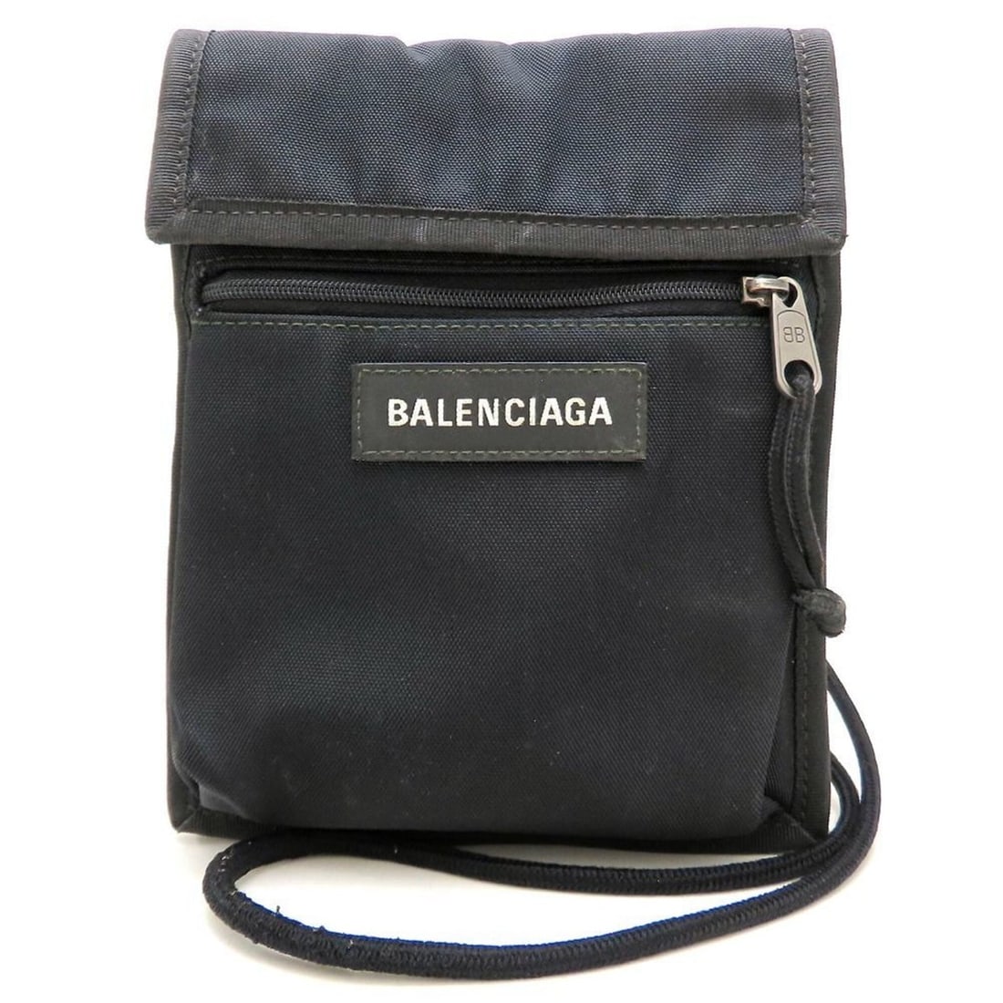 BALENCIAGA Explorer Small Pouch Sacoche 532298 Shoulder Bag Nylon Black Men's 353365: --- Catalog ---Category: SizeSize (HxWxD): 19cm x 15cm x 4cm / 7.48'' x 5.9'' x 1.57''Strap Length: 124cm / 48.81''Category: DesignType: Shoulder bagColor: BlackGender: MenClosure: VelcroMaterial: Nyl