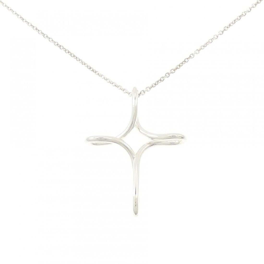 Tiffany & Co. Infinity Cross Necklace: --- Catalog ---Category: SizePendant Size: 36.6mm x 27.7mm / 1.44'' x 1.09''Neck Circumference: 46 cm / 18.11''Category: DesignGender: WomenMaterial: Silver 925Pendant Type: PendantNecklace Type: Neck