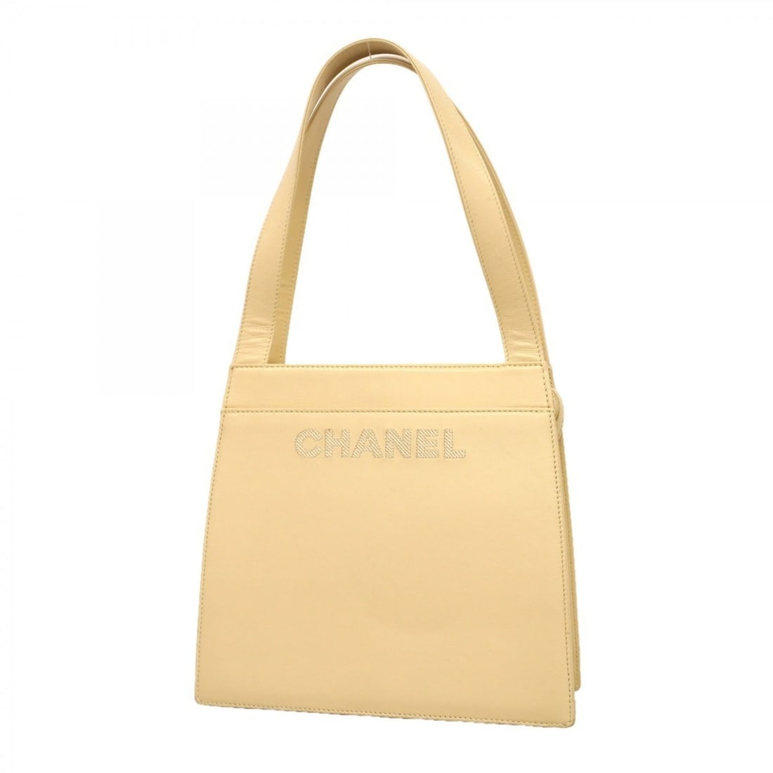 Chanel Shoulder Bag, Lambskin, Ivory, Women's, P3091573: --- Catalog ---Category: SizeSize (HxWxD): 23cm x 25.5cm x 8.5cm / 9.05'' x 10.03'' x 3.34''Category: DesignType: Shoulder bagColor: IvoryGender: WomenMaterial: Leather Hardware Color: GoldLeather/Fur