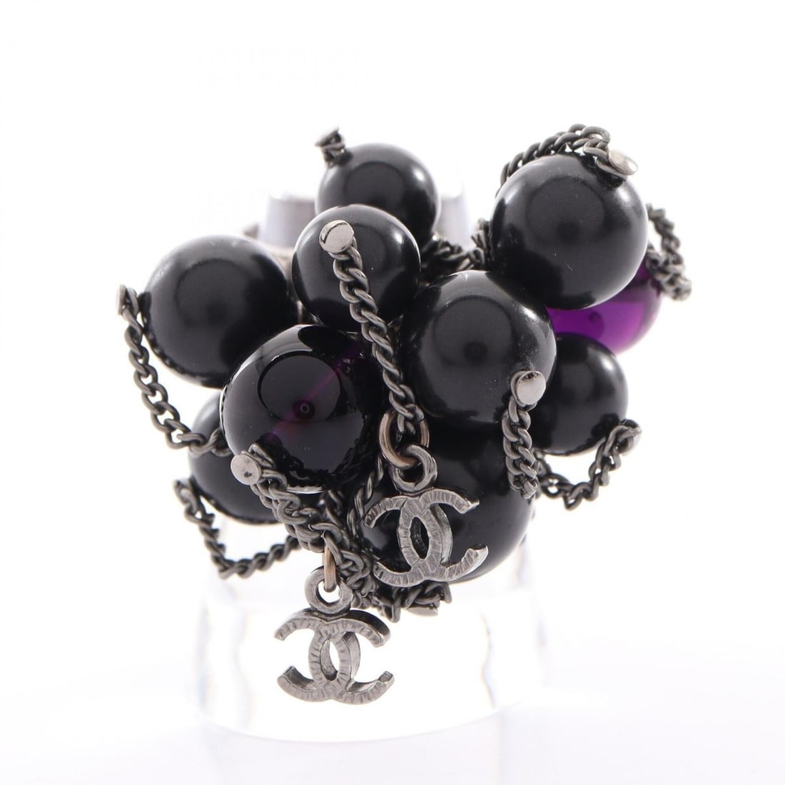 Chanel Coco Mark Chain Ring - Stainless Steel Beaded Jewelry for Women Silver, Black, Purple: --- Catalog ---Category: SizeJP Size: 13US Size: 6.5Category: DesignType: Band ringColor: Black, Purple, SilverGender: WomenMaterial: Stainless steelCategory: GeneralBrand: Chanel--- Item List ---Sect