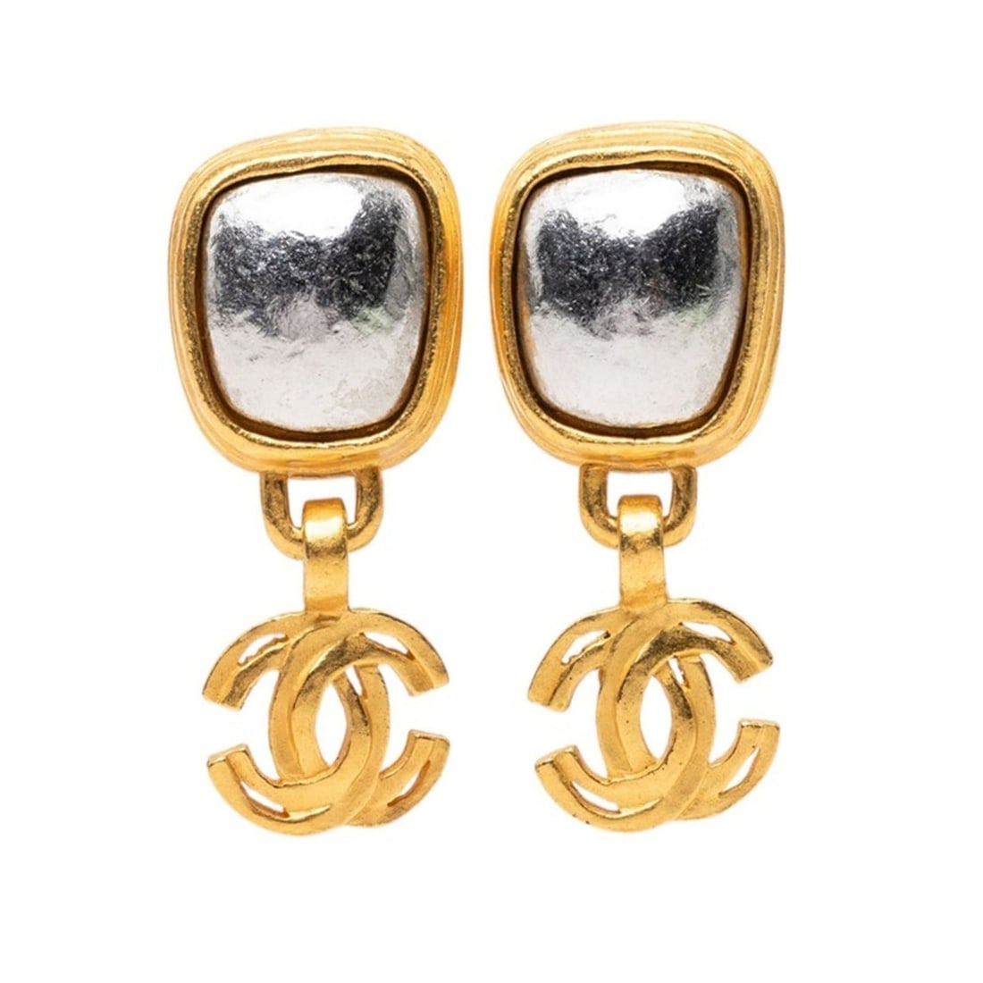 Chanel Coco Mark Vintage Square Swing Earrings, Gold and Silver Plated, Women's CHANEL: --- Catalog ---Category: SizeSize (HxWxD): 36.10mm x 17.80mm / 1.42'' x 0.70''Category: DesignType: Clip earringsColor: Gold, SilverGender: WomenSeason: VintageCategory: GeneralBrand: Chanel--- Item L