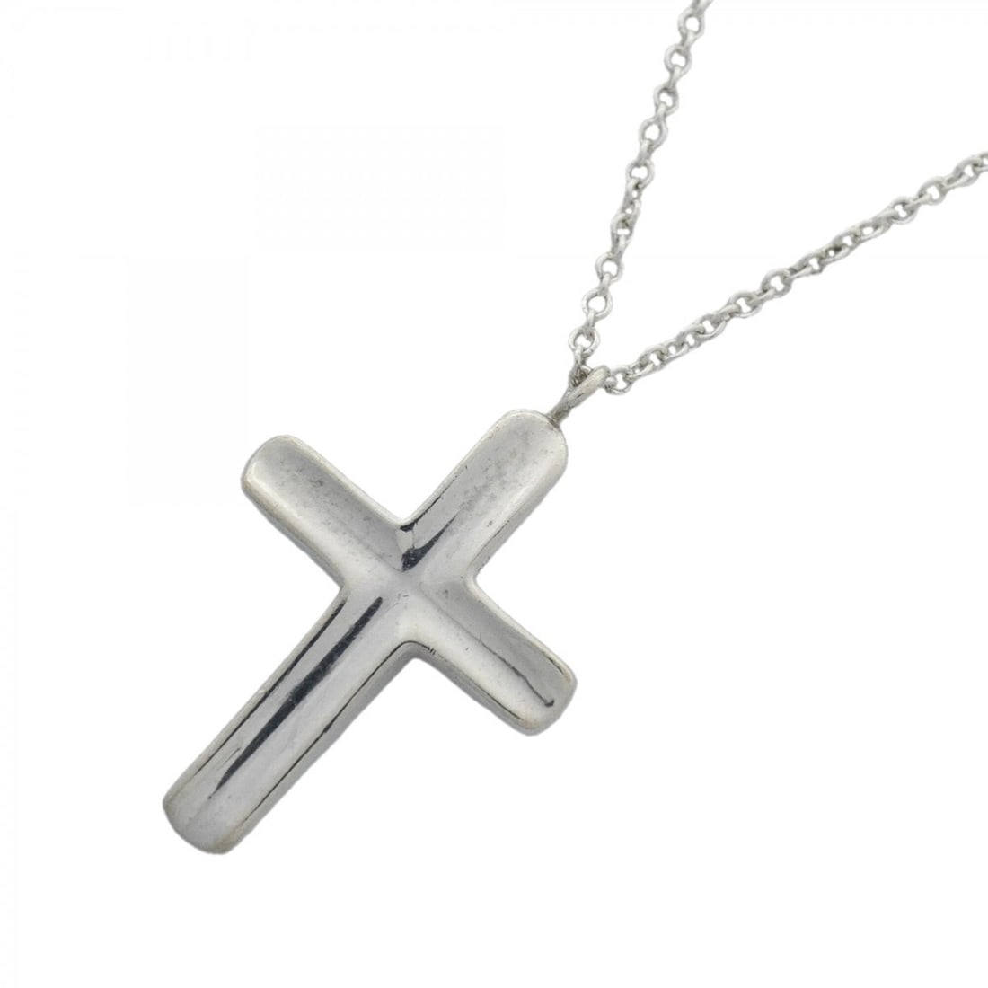 Tiffany & Co. Concave Cross Necklace, Sterling Silver 925, Women's: --- Catalog ---Category: SizePendant Size: 20.8mm x 13.3mm / 0.81'' x 0.52''Neck Circumference: 40.5 cm / 15.94''Category: DesignGender: WomenMaterial: Silver 925Necklace Type: NecklaceCategory: Gener