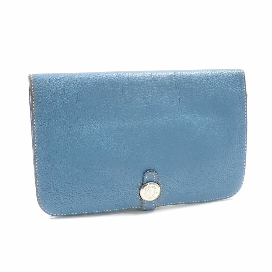 Hermes Dogon Duo Bi-fold Long Wallet for Women, Blue, Taurillon Clemence Leather, ?N Stamp, Circa: --- Catalog ---Category: SizeSize (HxWxD): 12cm x 20cm x 2cm / 4.72'' x 7.87'' x 0.78''Category: DesignType: Long wallet (bi-fold)Color: BlueGender: WomenMaterial: Taurillon clemence leather Category: