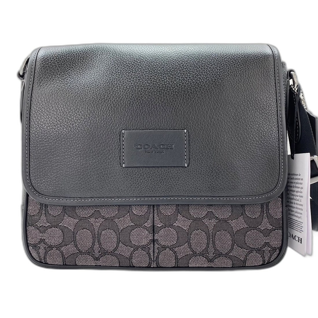 Coach Sprint Map Bag Signature Shoulder Leather Black: --- Catalog ---Category: SizeSize (HxWxD): 20cm x 26cm x 8cm / 7.87'' x 10.23'' x 3.14''Category: DesignType: Shoulder bagColor: BlackGender: Women,MenMaterial: Leather Category: GeneralBrand: Coach--