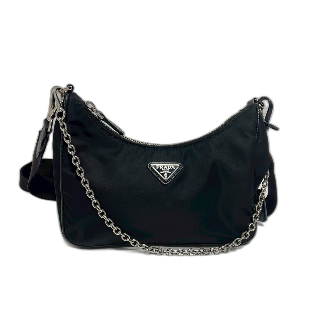 Prada PRADA 2WAY Re-Edition 2005 Handbag Nylon Black: --- Catalog ---Category: SizeSize (HxWxD): 12cm x 22cm x 6cm / 4.72'' x 8.66'' x 2.36''Category: DesignType: HandbagColor: BlackGender: WomenMaterial: Nylon Category: GeneralBrand: Prada--- Item List 