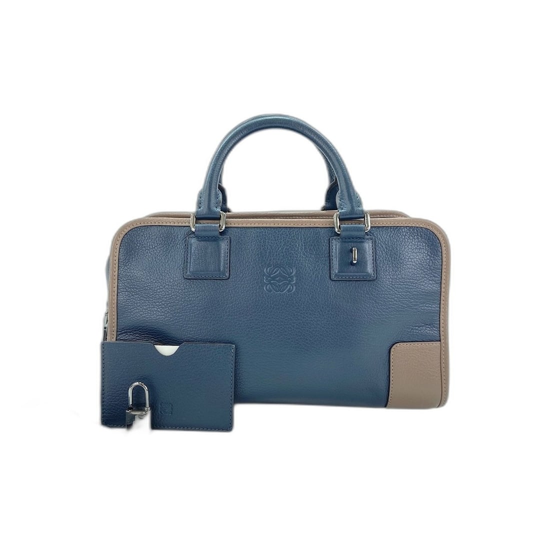 Loewe Amazonama handbag, leather, navy: --- Catalog ---Category: SizeHandle Drop: 9.00cm / 3.54''Size (HxWxD): 17cm x 29cm x 14cm / 6.69'' x 11.41'' x 5.51''Category: DesignType: HandbagColor: NavyGender: WomenCategory: GeneralBrand: Loewe-