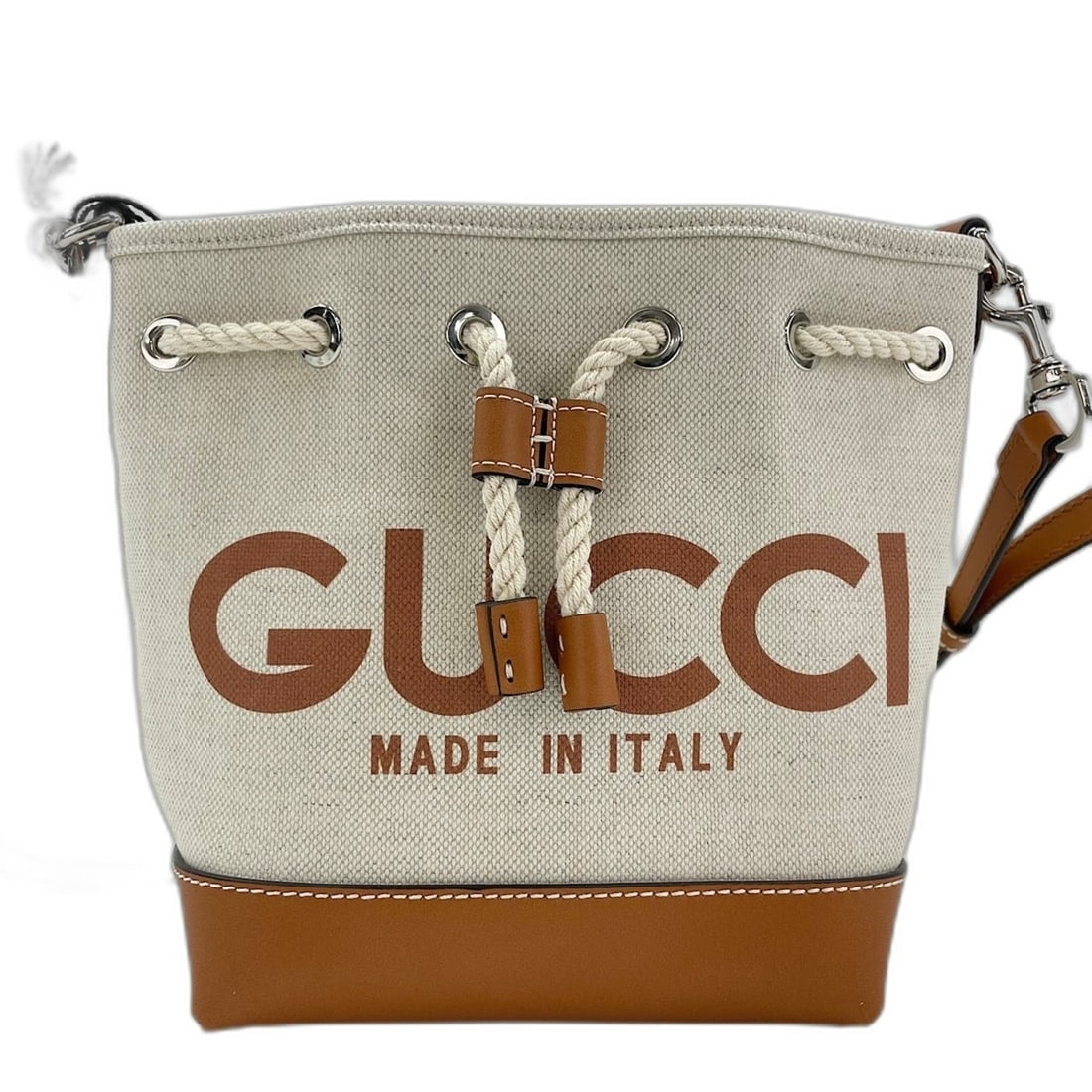 Gucci Lido Collection Logo Print Shoulder Bag, Canvas, Beige: --- Catalog ---Category: SizeSize (HxWxD): 20cm x 16cm x 11cm / 7.87'' x 6.29'' x 4.33''Strap Length: 92cm / 36.22''Category: DesignType: Shoulder bagColor: BeigeGender: WomenMaterial: Canvas Category
