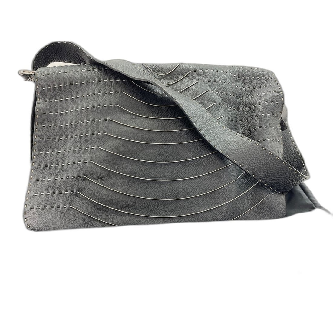 Fendi Selleria Shoulder Bag, Leather, Black: --- Catalog ---Category: SizeSize (HxWxD): 25cm x 44cm x 10cm / 9.84'' x 17.32'' x 3.93''Strap Length: 80cm - 104cm / 31.49'' - 40.94''Category: DesignType: Shoulder bagColor: BlackGender: UnisexCateg