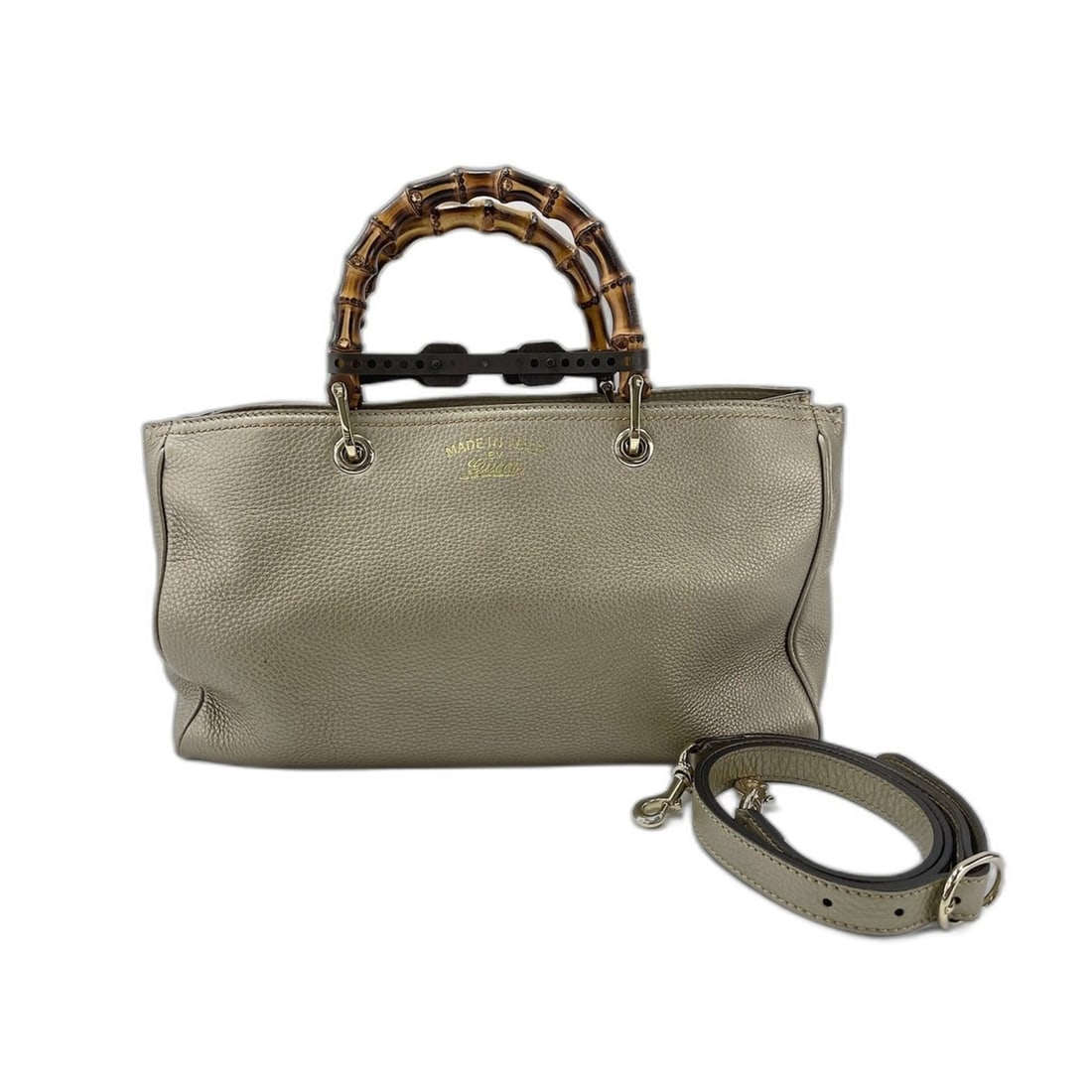 Gucci Bamboo Handbag, Leather, Gold: --- Catalog ---Category: SizeHandle Drop: 11.00cm / 4.33''Size (HxWxD): 20cm x 33cm x 12cm / 7.87'' x 12.99'' x 4.72''Category: DesignType: HandbagColor: GoldGender: WomenCategory: GeneralBrand: Gucci