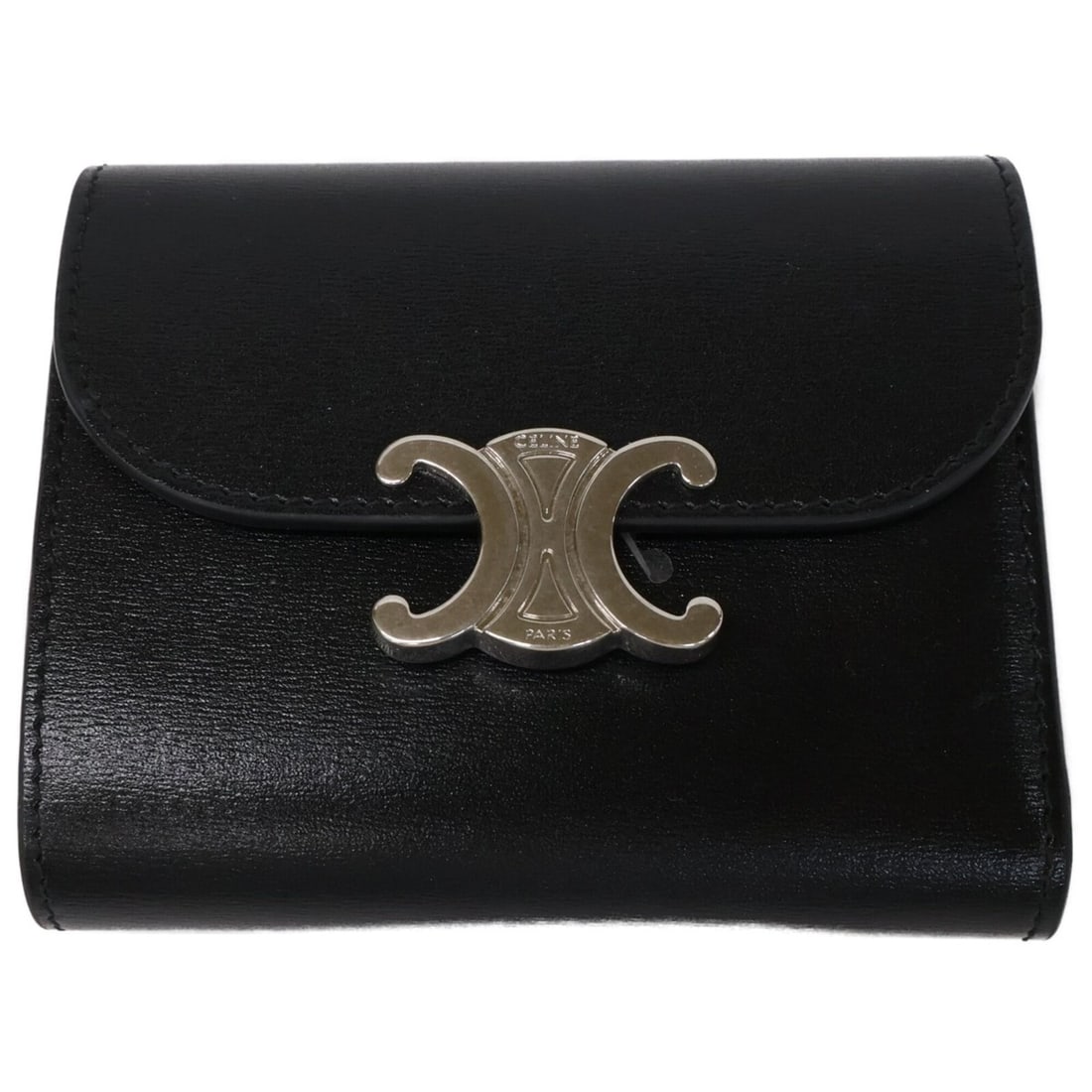 CELINE Celine Small Flap Wallet Triomphe Shiny Calfskin Tri-fold (with coin purse) Black Silver: --- Catalog ---Category: SizeSize (HxWxD): 9cm x 10.5cm x 3cm / 3.54'' x 4.13'' x 1.18''Category: DesignType: Wallet (tri-fold)Color: Black, SilverGender: WomenMaterial: Leather Leather/Fur Type: Calf
