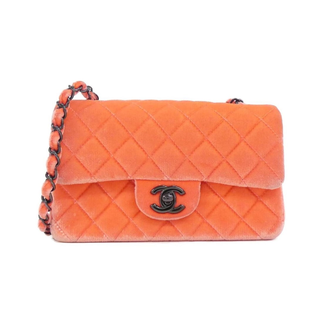 Chanel 69900 Shoulder Bag: --- Catalog ---Category: SizeSize (HxWxD): 12cm x 19cm x 6cm / 4.72'' x 7.48'' x 2.36''Category: DesignType: Shoulder bagColor: Coral pinkGender: WomenMaterial: Leather Leather/Fur Type: VelourCategor