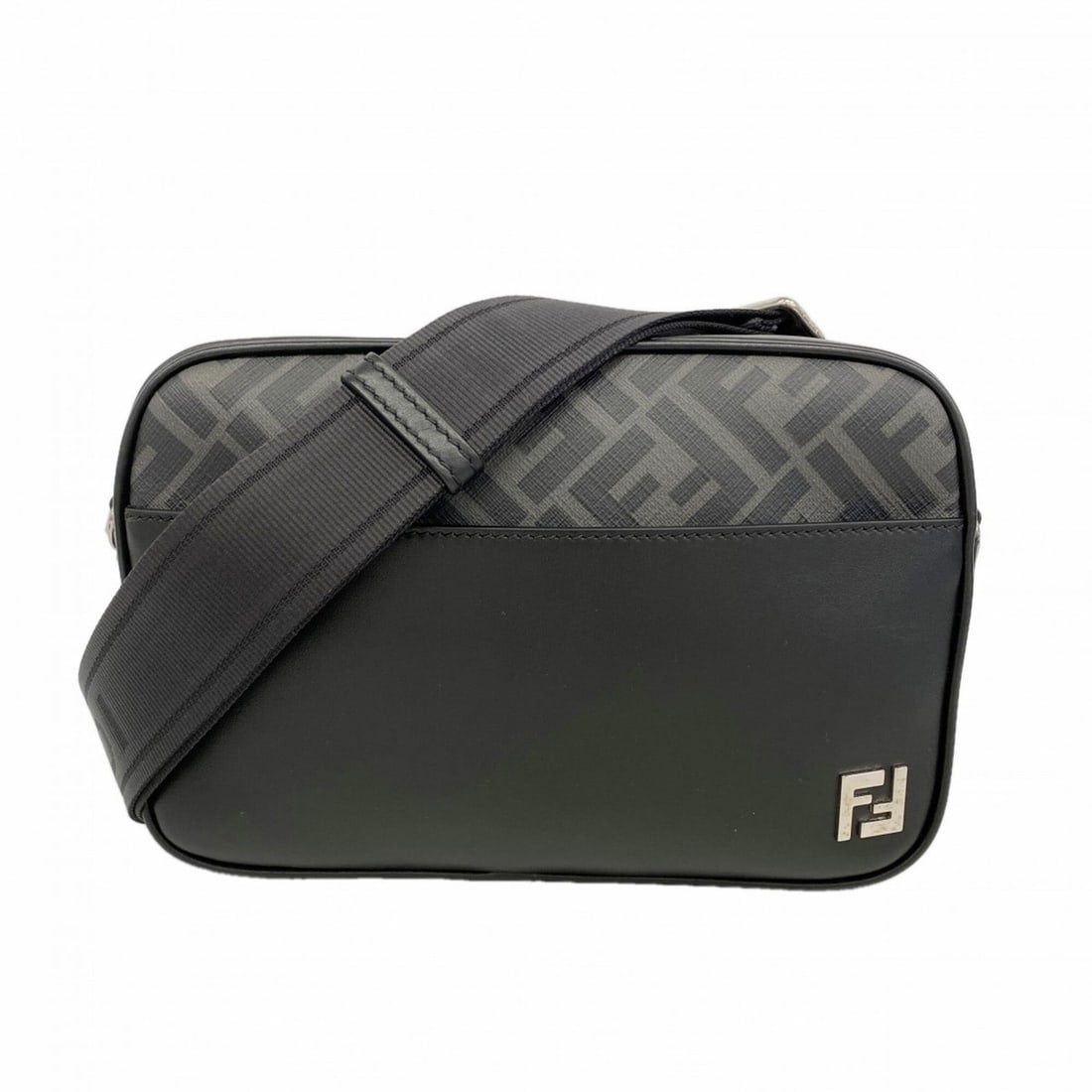 Fendi Zucca Leather Shoulder Bag, Black, Men's: --- Catalog ---Category: SizeSize (HxWxD): 16cm x 24cm x 5cm / 6.29'' x 9.44'' x 1.96''Category: DesignType: Shoulder bagColor: BlackGender: MenMaterial: PVC , Leather Hardware Color: SilverCategory: 