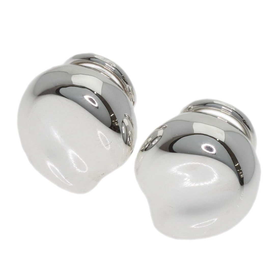 Tiffany & Co. Nugget Earrings, Silver, Women's.: --- Catalog ---Category: SizeSize (HxWxD): 15.90mm x 13.90mm x 7.60mm / 0.63'' x 0.55'' x 0.30''Category: DesignType: Clip earringsGender: WomenMaterial: SilverCategory: GeneralBrand: Tiffany--- Item 