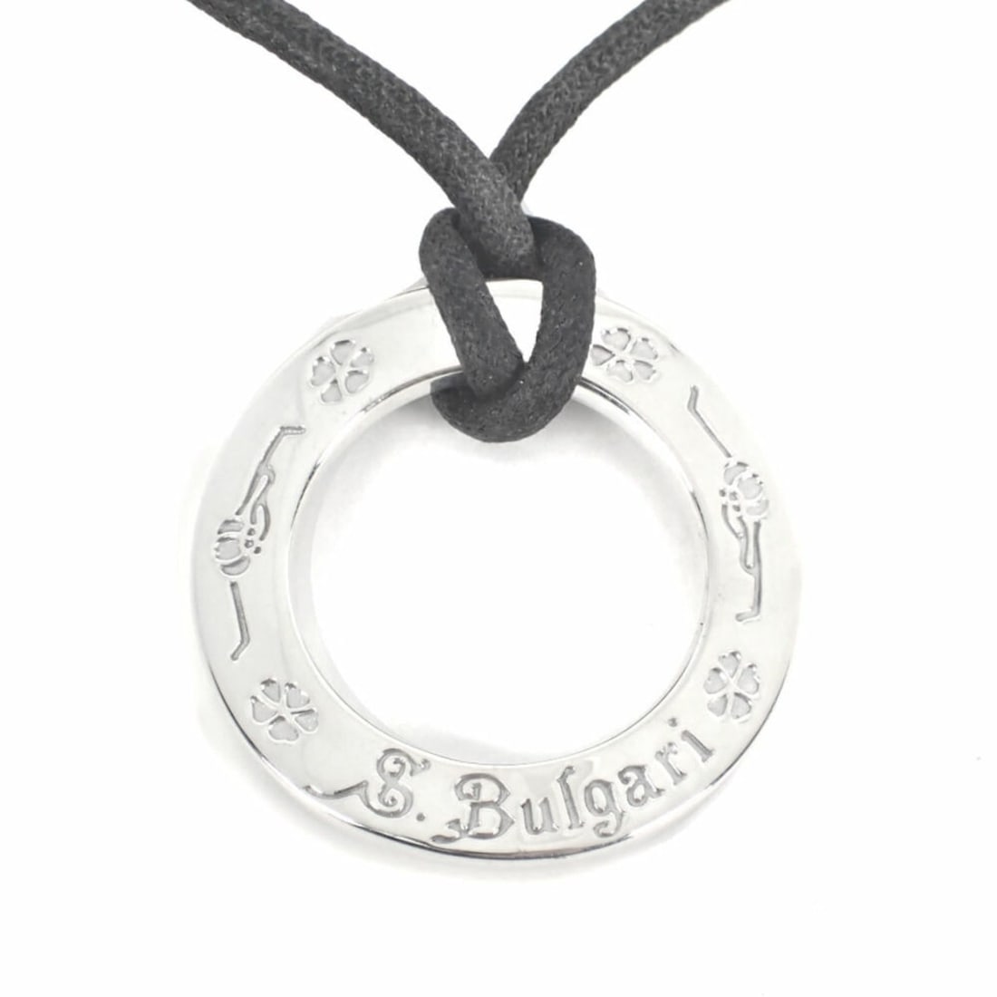 BVLGARI 925 Save the Children pendant necklace: --- Catalog ---Category: SizePendant Size: 29.2mm x 29.2mm / 1.14'' x 1.14''Neck Circumference: 60 cm / 23.62''Category: DesignGender: WomenMaterial: Sterling silver 925Necklace Type: