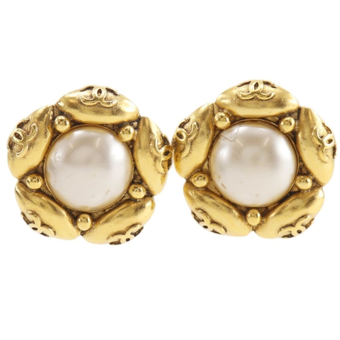 Chanel Coco Mark Flower Earrings, Gold Plated x Faux Pearl, 94A, Approx. 21.6g, Women's.: --- Catalog ---Category: SizeWeight: 21.6g / 0.76oz.Size (HxWxD): 29.00mm x 29.00mm / 1.14'' x 1.14''Category: DesignType: Clip earringsColor: GoldGender: WomenCategory: GeneralBrand: Chanel--- Item