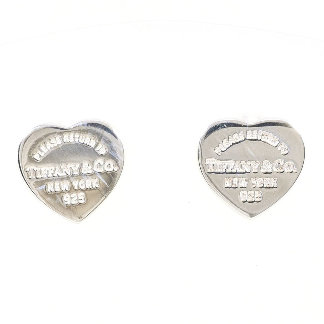 Tiffany & Co. Return to Heart Silver Earrings, Total Weight 2.1g, Jewelry: --- Catalog ---Category: SizeWeight: 2.1g / 0.07oz.Category: DesignType: Stud earringsGender: WomenMaterial: Silver 925Category: GeneralBrand: Tiffany--- Item List ---Section: ConditionRanking: Rank S