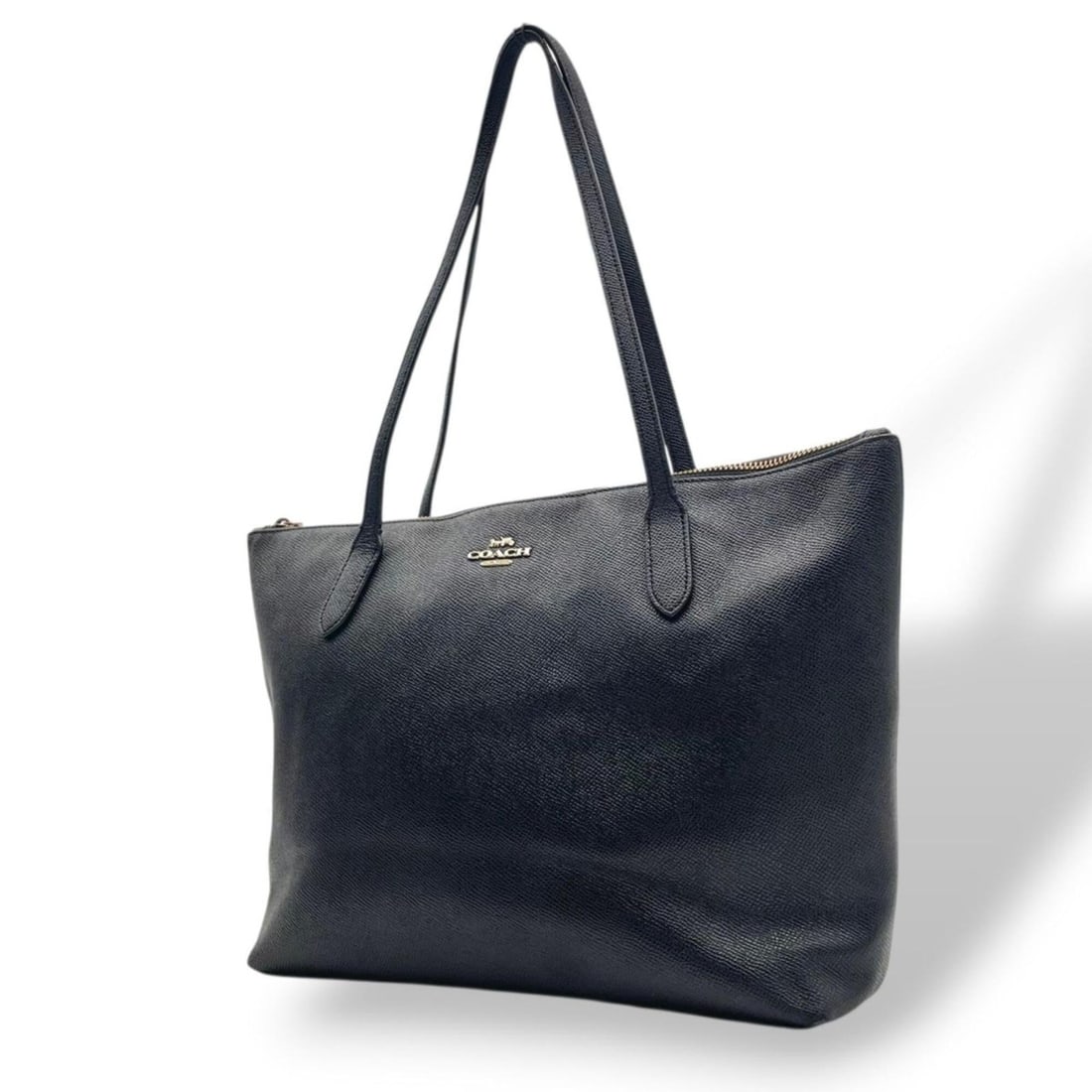 Coach Crossgrain Leather Zip-Top Tote Bag Handbag Black Silver Hardware Women's S8: --- Catalog ---Category: SizeSize (HxWxD): 25cm x 38cm x 12cm / 9.84'' x 14.96'' x 4.72''Category: DesignType: Handbag, Tote bagColor: BlackGender: WomenMaterial: Leather , PVC Category: GeneralMPN: 4