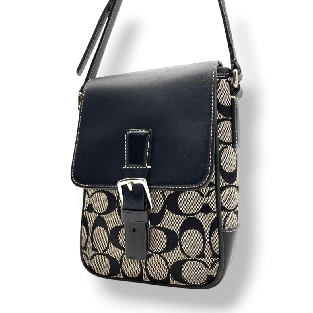 Coach Signature Mini Shoulder Bag, Jacquard, Gray/Black, Silver Hardware, Women's, Size S9: --- Catalog ---Category: SizeSize (HxWxD): 20cm x 16cm x 6cm / 7.87'' x 6.29'' x 2.36''Category: DesignType: Shoulder bagColor: Black, GrayGender: WomenClosure: FlapMaterial: Canvas , Leather Category