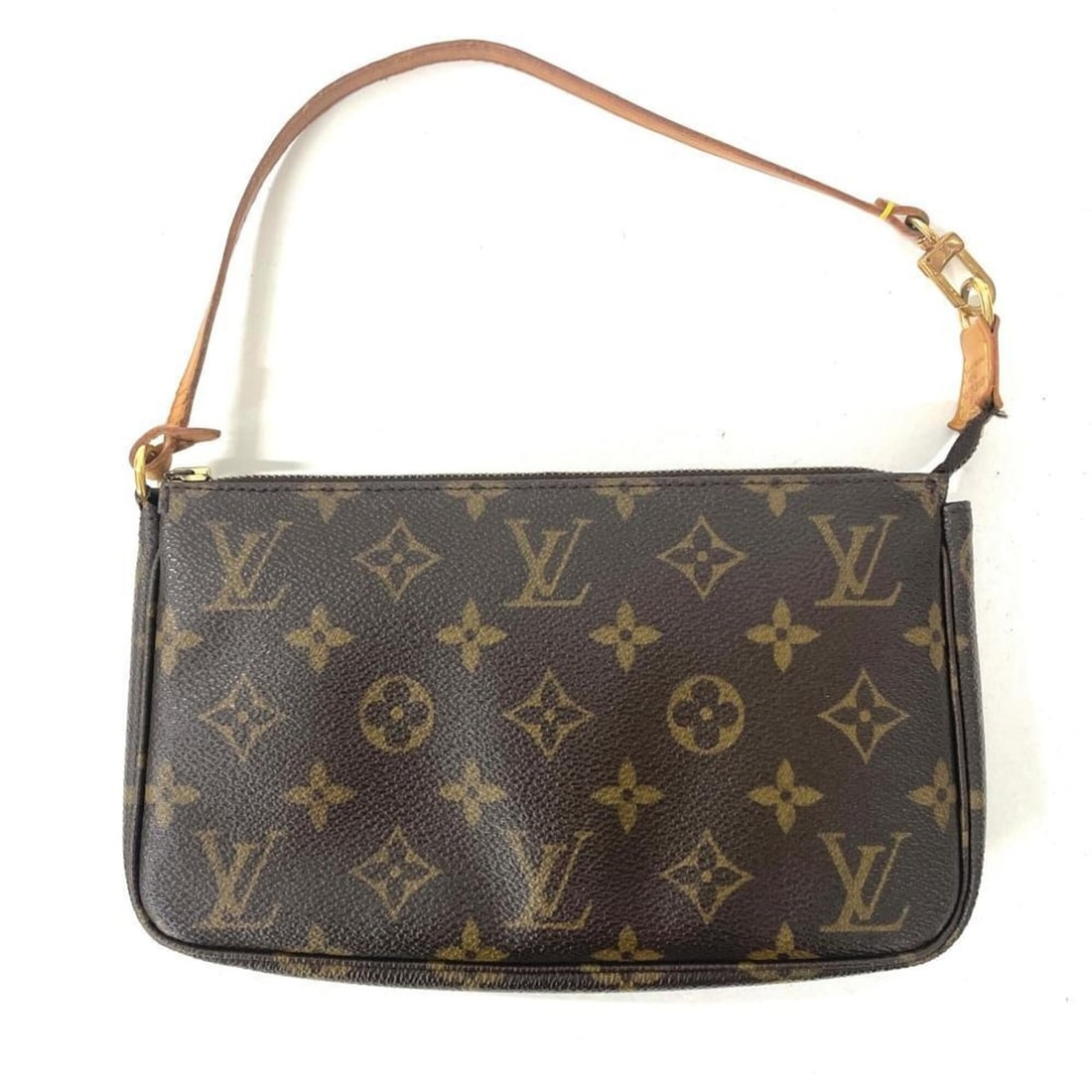 Louis Vuitton Pochette Accessoires Handbag Pouch Monogram Canvas M51980 Brown Gold Hardware (Older: --- Catalog ---Category: SizeSize (HxWxD): 13cm x 21cm x 3cm / 5.11'' x 8.26'' x 1.18''Category: DesignType: Handbag, Pochette, PouchColor: Brown, MonogramGender: WomenClosure: ZipperMaterial: Monogra