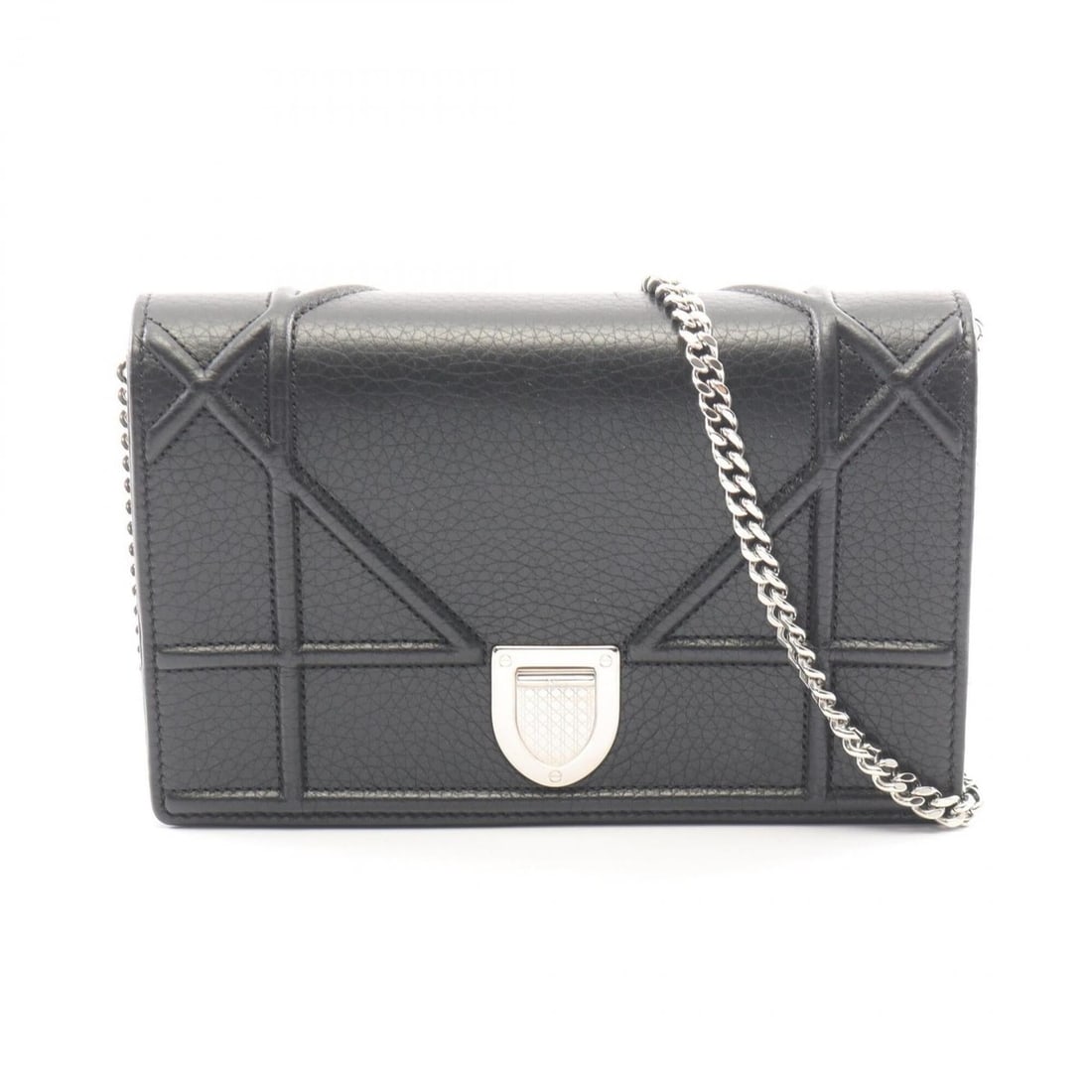 Christian Dior Dior DIORAMA Shoulder Bag/Handbag, Leather, Women's, Black: --- Catalog ---Category: SizeSize (HxWxD): 12cm x 19cm x 3cm / 4.72'' x 7.48'' x 1.18''Category: DesignType: Handbag, Shoulder bagColor: BlackGender: WomenMaterial: Leather Category: GeneralBrand: Chr