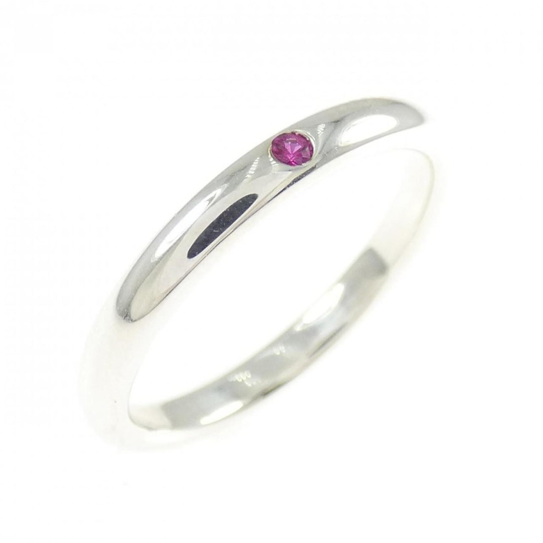 Tiffany Band Ring: --- Catalog ---Category: SizeJP Size: 16.5US Size: 8Category: DesignType: Band ringGender: WomenMaterial: Silver 925Category: GeneralBrand: Tiffany--- Item List ---Section: ConditionRanking: Rank SA