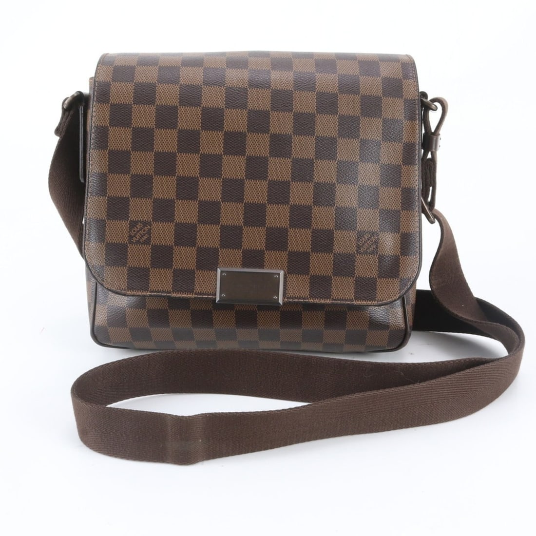 Louis Vuitton Damier District PM N41213 Leather Shoulder Bag Messenger for Men: --- Catalog ---Category: SizeSize (HxWxD): 23cm x 24cm x 6cm / 9.05'' x 9.44'' x 2.36''Category: DesignType: Messenger bag, Shoulder bagColor: EbeneGender: MenMaterial: Leather , Coated canvas Categor