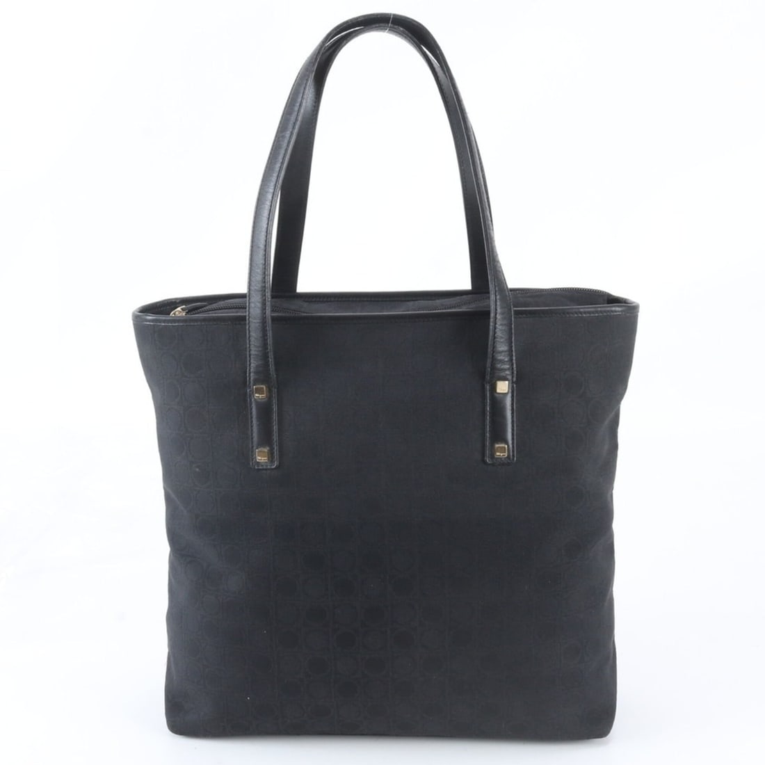 Salvatore Ferragamo Gancini Leather Tote Bag, Handbag, Shoulder Black, Women's: --- Catalog ---Category: SizeSize (HxWxD): 31cm x 33cm x 10cm / 12.2'' x 12.99'' x 3.93''Category: DesignType: Handbag, Shoulder bag, Tote bagColor: BlackGender: WomenMaterial: Leather , Canvas Catego