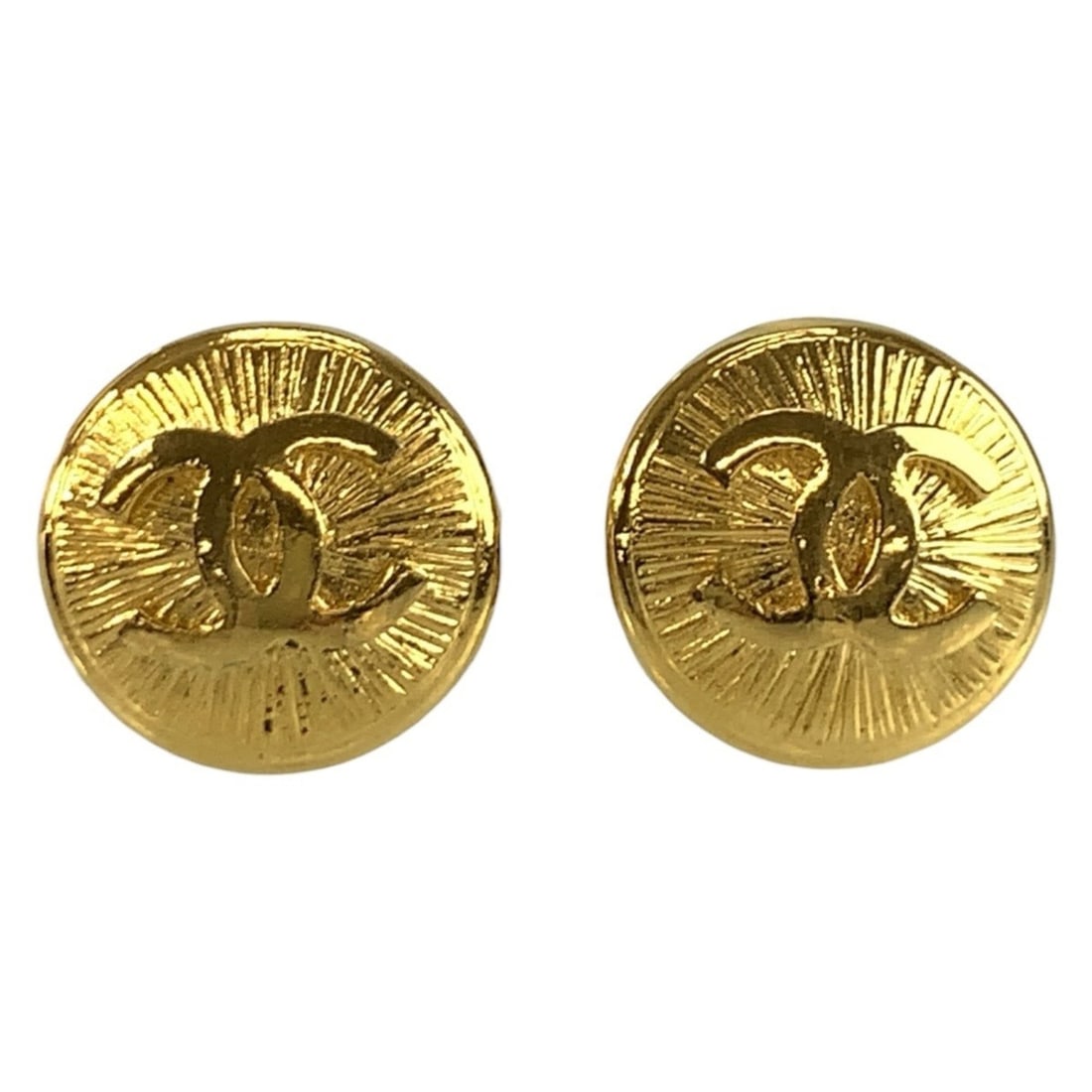 CHANEL Vintage Coco Mark Gold Plated Earrings for Women: --- Catalog ---Category: SizeSize (HxWxD): 23.00mm x 23.00mm / 0.91'' x 0.91''Category: DesignType: Clip earringsColor: GoldGender: WomenSeason: VintageMaterial: Gold platingCategory: GeneralBrand: Ch