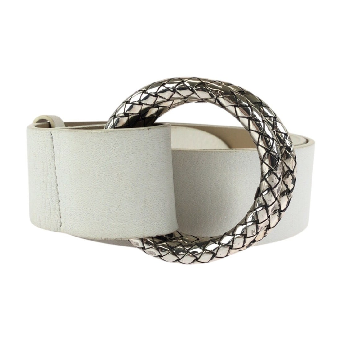 BOTTEGA VENETA Intrecciato White Leather Belt with Silver Hardware (925 Sterling Silver) - Men's: --- Catalog ---Category: SizeWidth: 4cm / 1.57''Length: 100cm / 39.36''Category: DesignType: Standard beltColor: WhiteGender: MenMaterial (Strap): Leather Category: GeneralBrand: Bottega VenetaCountry