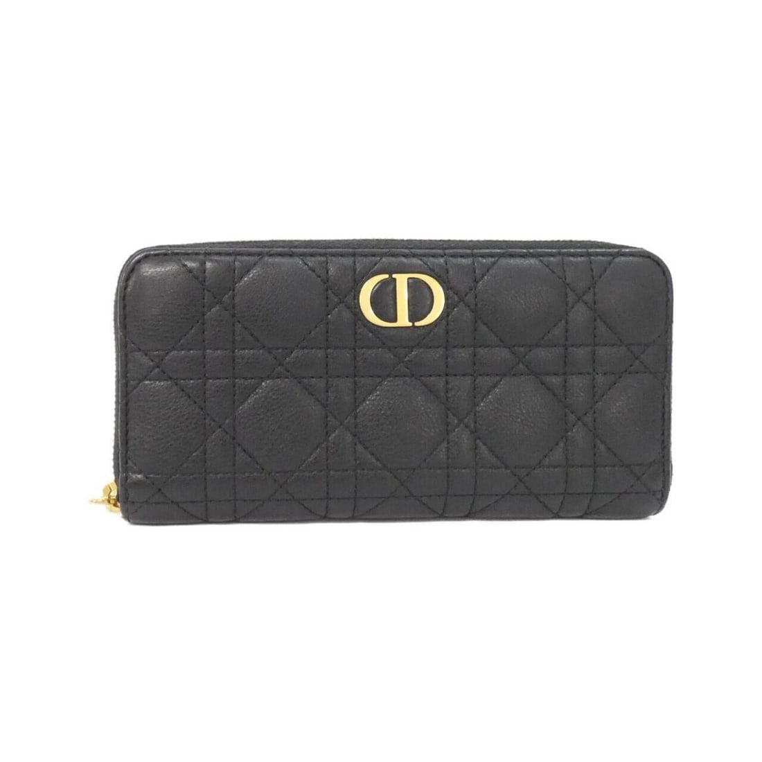 Christian Dior Caro S5038UWHC Wallet: --- Catalog ---Category: SizeSize (HxWxD): 9.5cm x 19.5cm x 2cm / 3.74'' x 7.67'' x 0.78''Category: DesignType: Long wallet (bi-fold)Color: BlackGender: WomenMaterial: Leather Leather/Fur Type: Calfsk