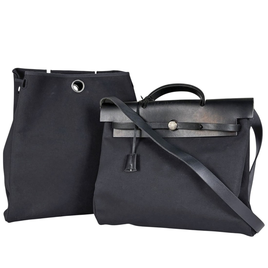 Hermes Herbag MM Handbag 2WAY Toile Officier Black ?C Women's: --- Catalog ---Category: SizeSize (HxWxD): 30cm x 38cm x 13cm / 11.81'' x 14.96'' x 5.11''Category: DesignType: HandbagColor: BlackGender: WomenMaterial: Toile officier Category: GeneralBrand: Hermes-
