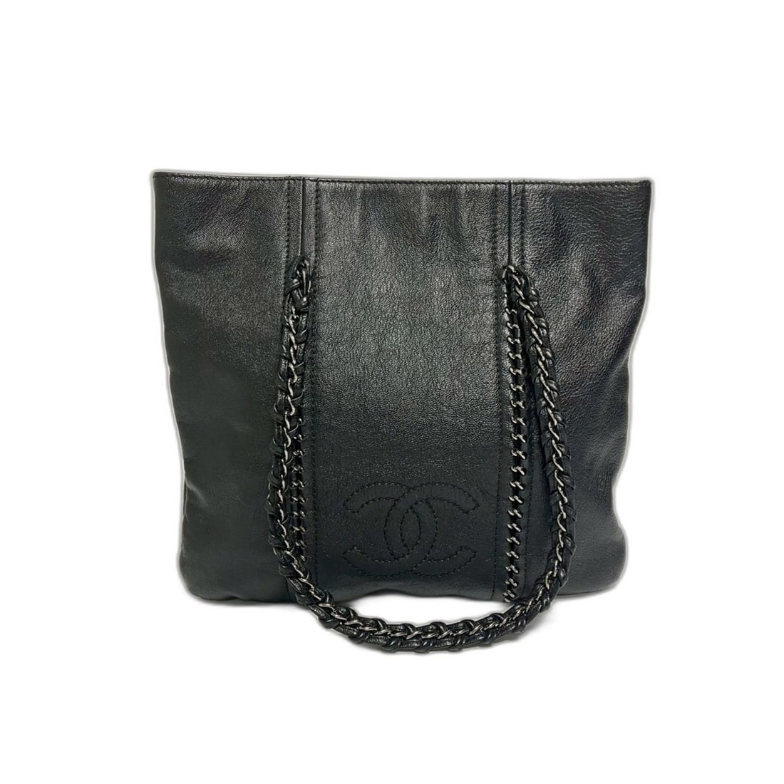 Chanel CHANEL Shoulder Bag Leather Black: --- Catalog ---Category: SizeSize (HxWxD): 30cm x 32cm x 1cm / 11.81'' x 12.59'' x 0.39''Category: DesignType: Shoulder bagColor: BlackGender: WomenMaterial: Leather Category: GeneralBrand: Chanel--- 