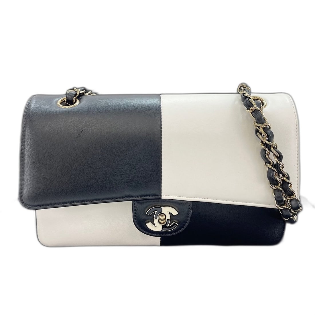 Chanel CHANEL Bicolor Double Flap Shoulder Bag Lambskin Black: --- Catalog ---Category: SizeSize (HxWxD): 17cm x 26cm x 7cm / 6.69'' x 10.23'' x 2.75''Category: DesignType: Shoulder bagColor: BlackGender: WomenMaterial: Leather Category: GeneralBrand: Chanel--- I