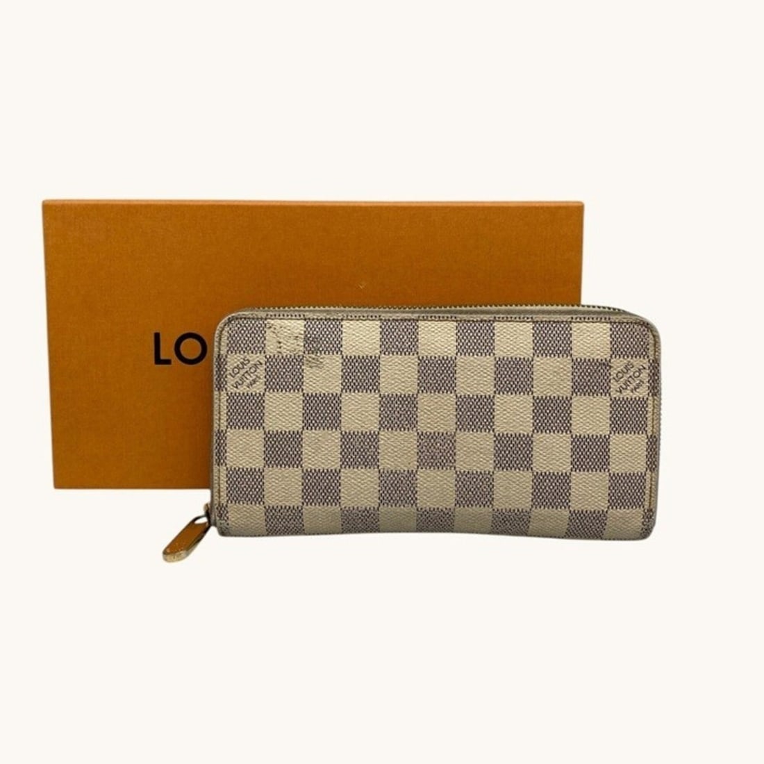 LOUIS VUITTON Louis Vuitton Zippy Wallet Damier Azur Long N41660: --- Catalog ---Category: SizeSize (HxWxD): 10cm x 19.5cm x 2.5cm / 3.93'' x 7.67'' x 0.98''Category: DesignType: Long wallet (bi-fold)Color: Gray, IvoryGender: WomenMaterial: Damier Canvas Category: G